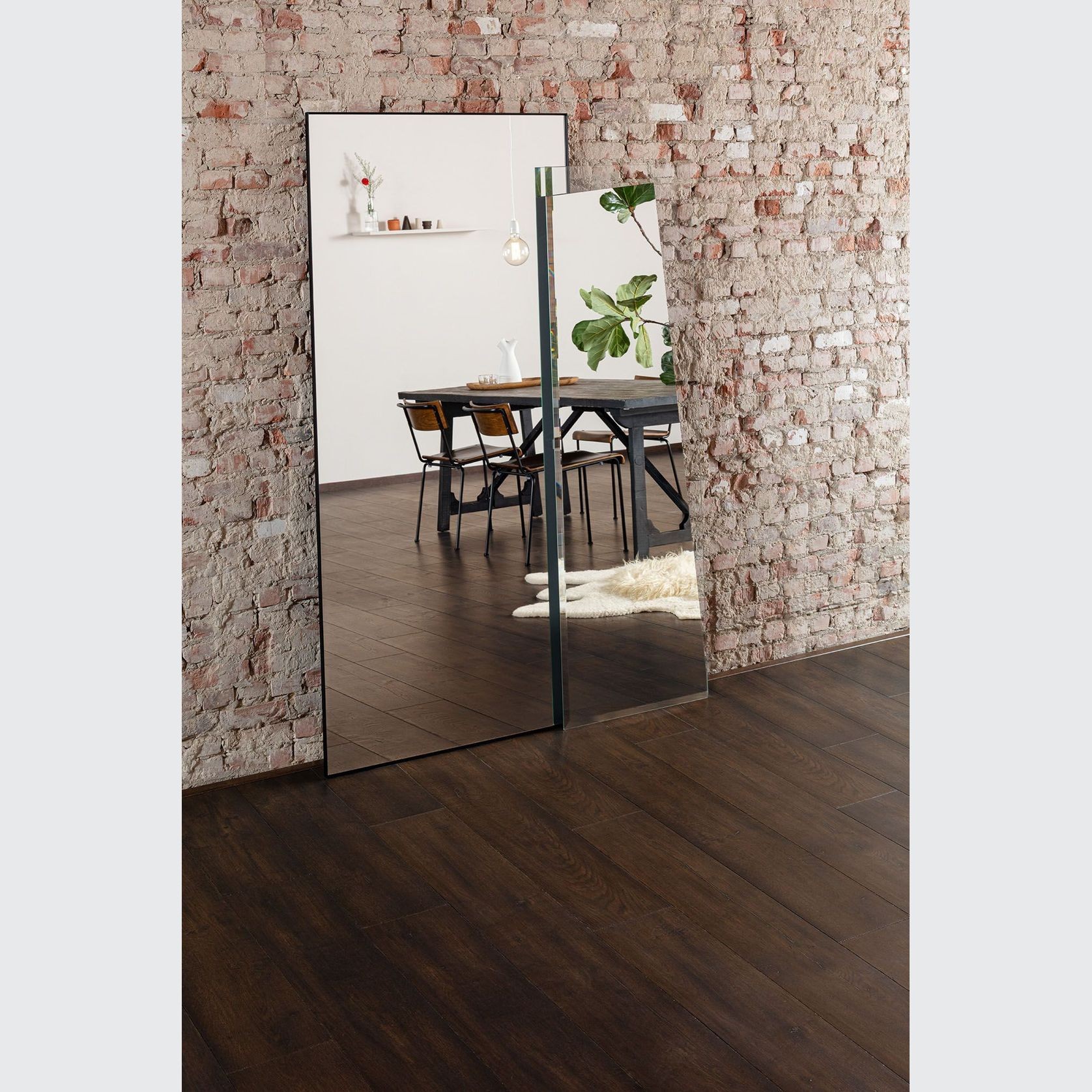 Quick-Step Perspective Nature Waxed Oak Brown Laminate Flooring gallery detail image