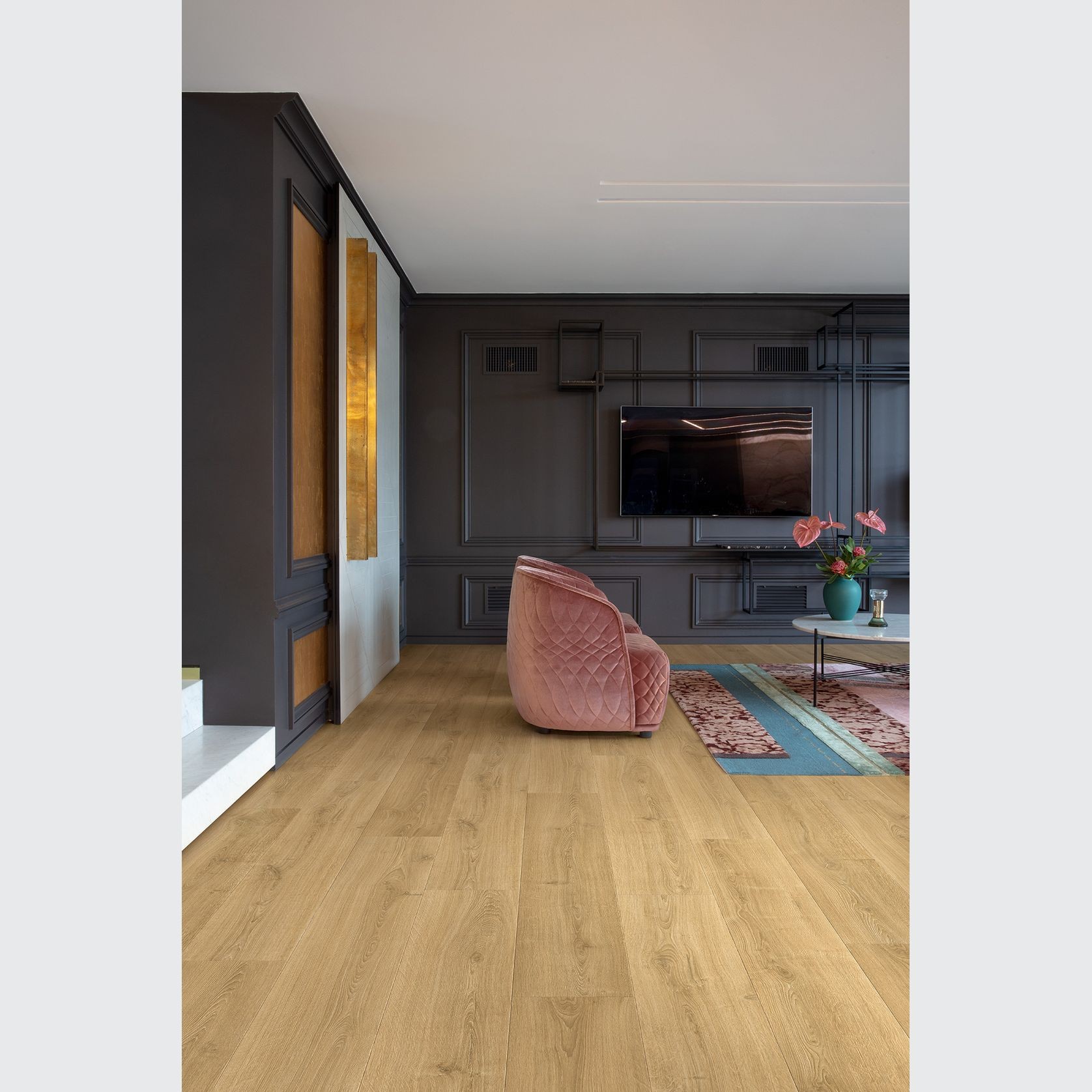 Quick-Step Perspective Nature Brushed Oak Warm Natural Laminate Flooring gallery detail image