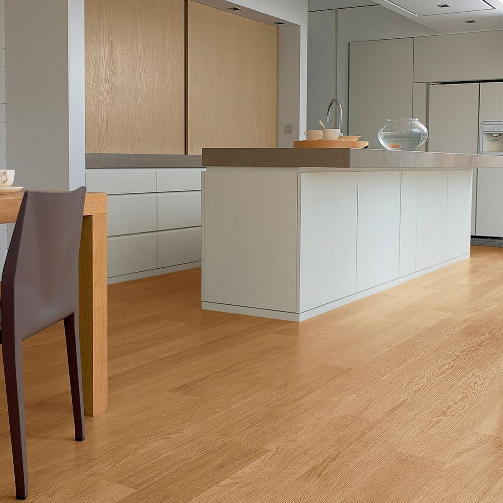 Quick-Step Eligna Natural Varnished Oak Laminate Flooring gallery detail image
