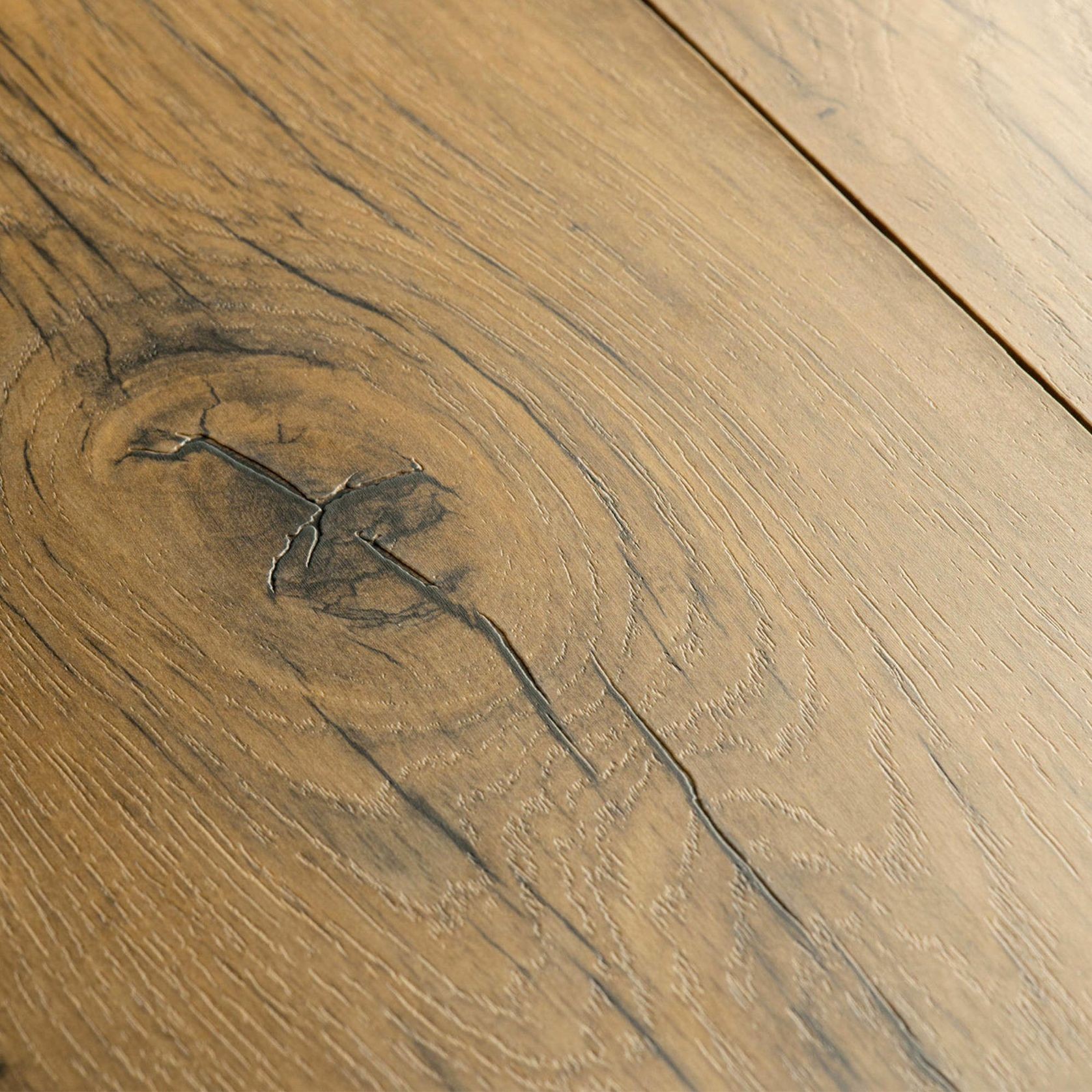 Quick-Step Perspective Nature Cracked Oak Natural Laminate Flooring gallery detail image