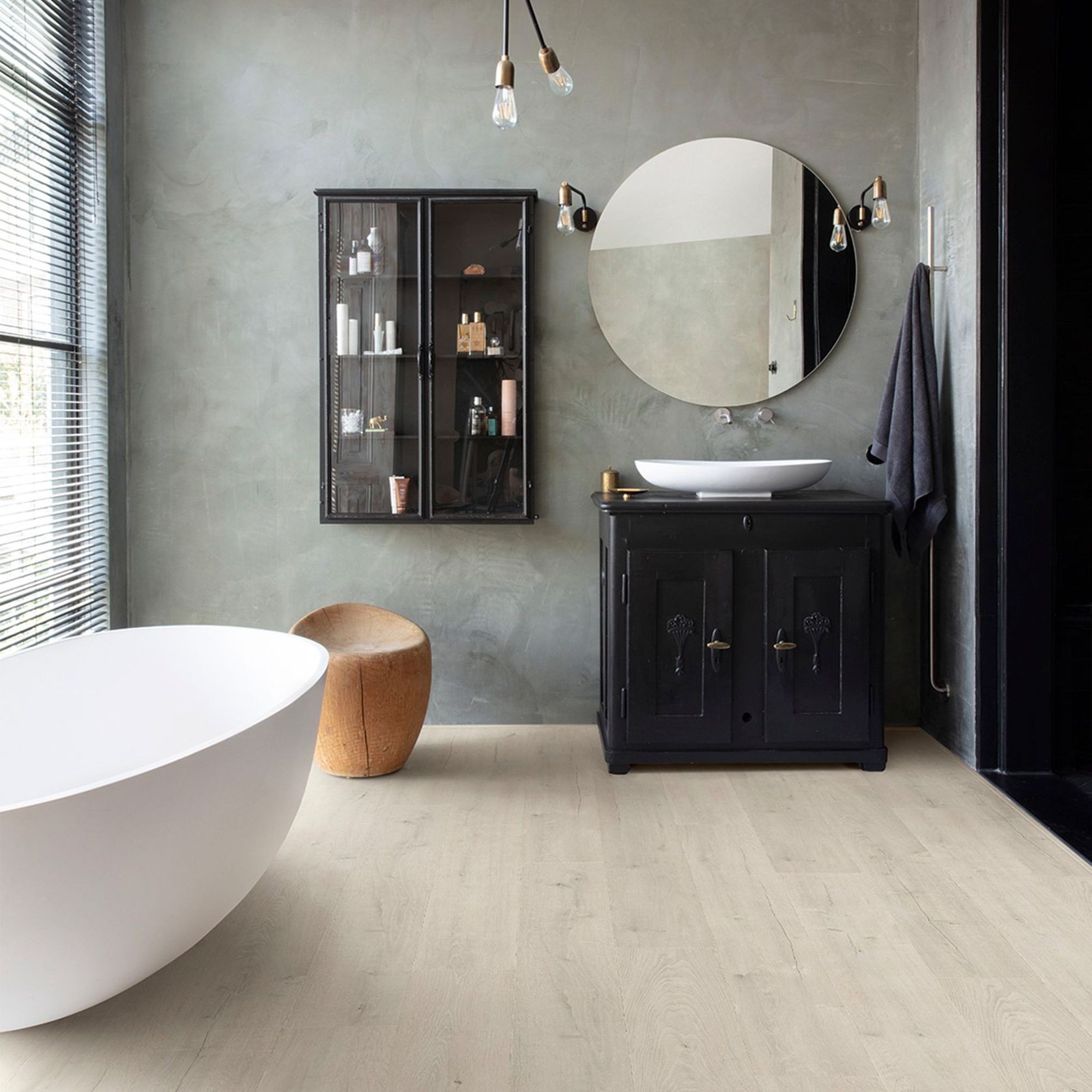 Quick-Step Perspective Nature Soft Patina Oak Laminate Flooring gallery detail image