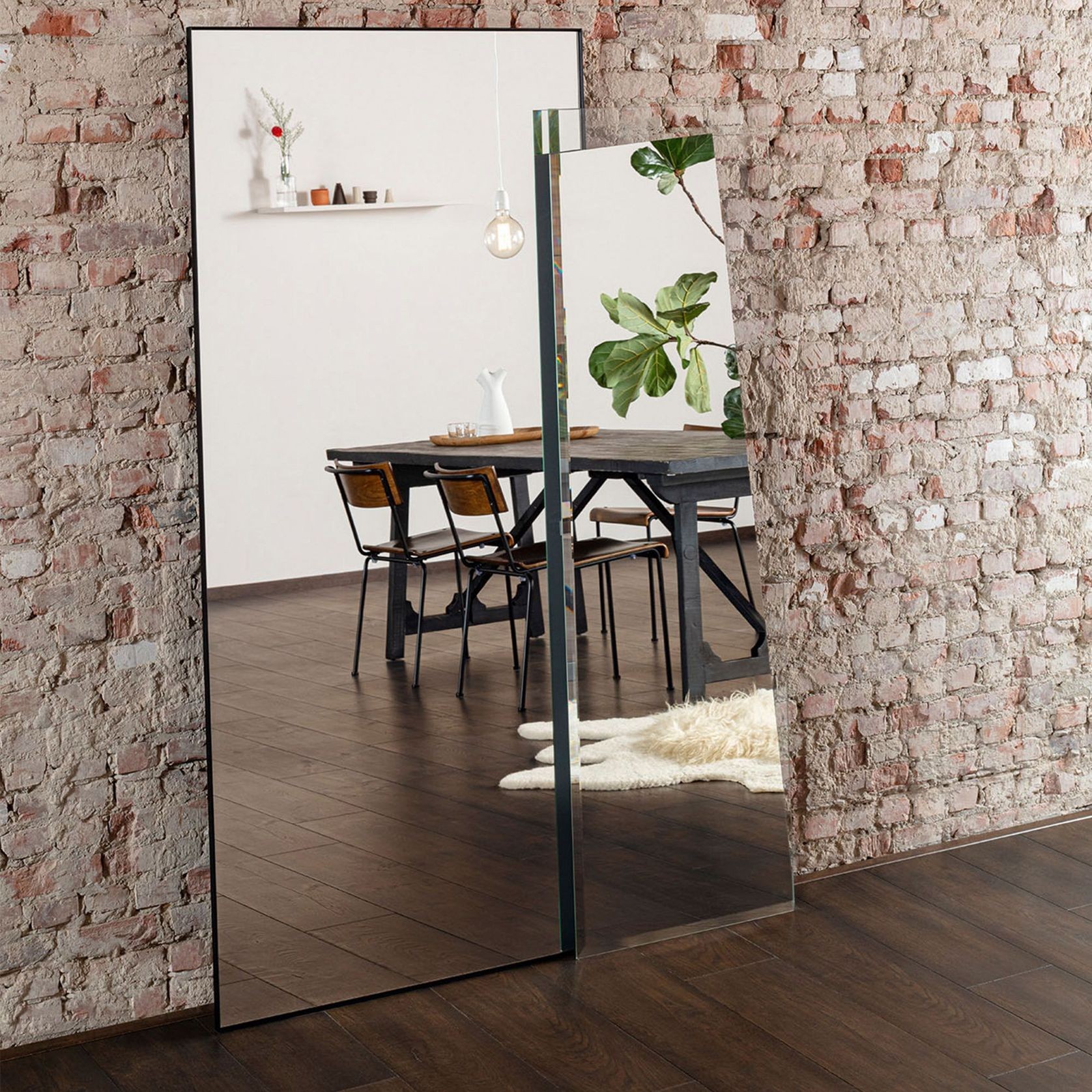 Quick-Step Perspective Nature Waxed Oak Brown Laminate Flooring gallery detail image
