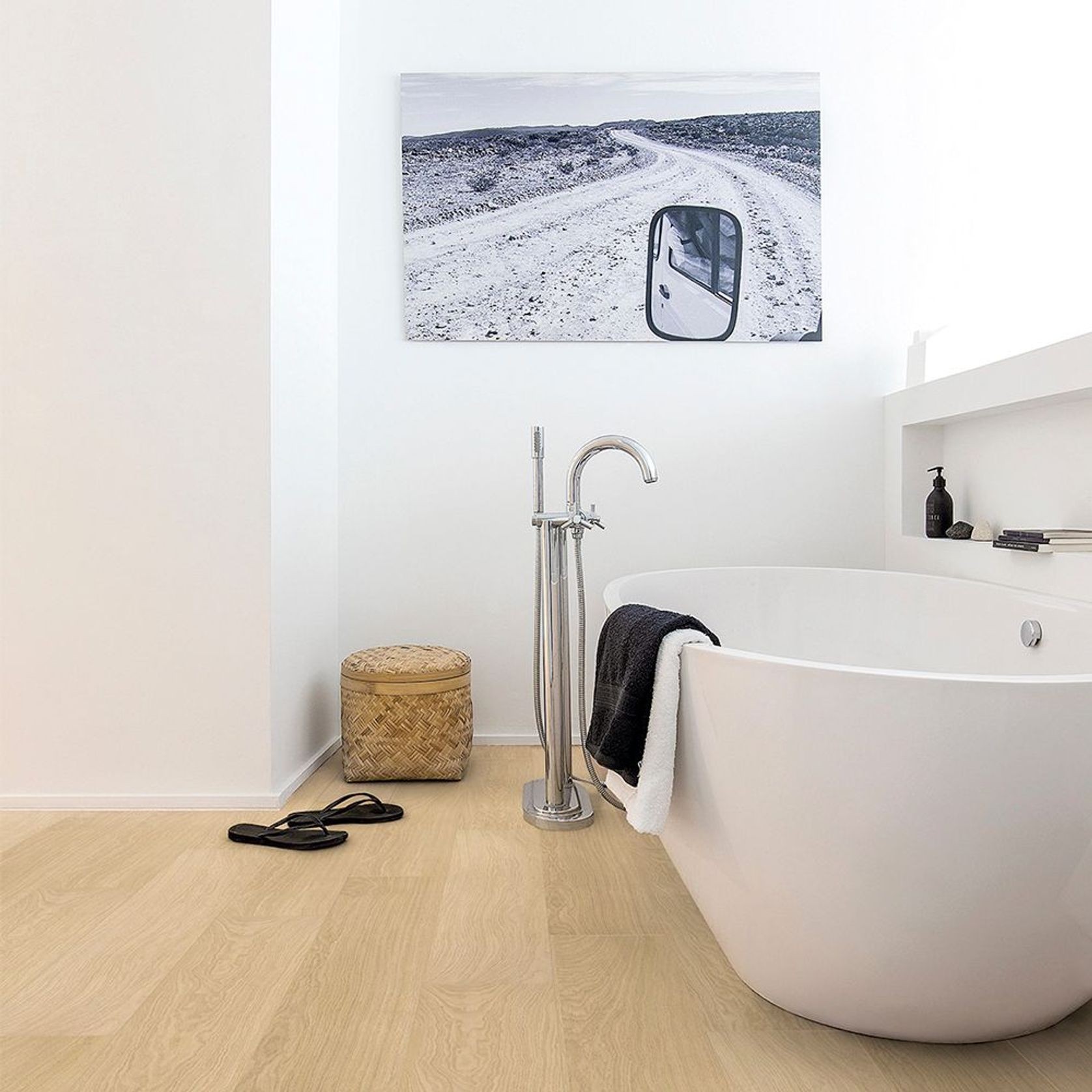 Quick-Step Impressive White Varnished Oak Laminate Flooring gallery detail image