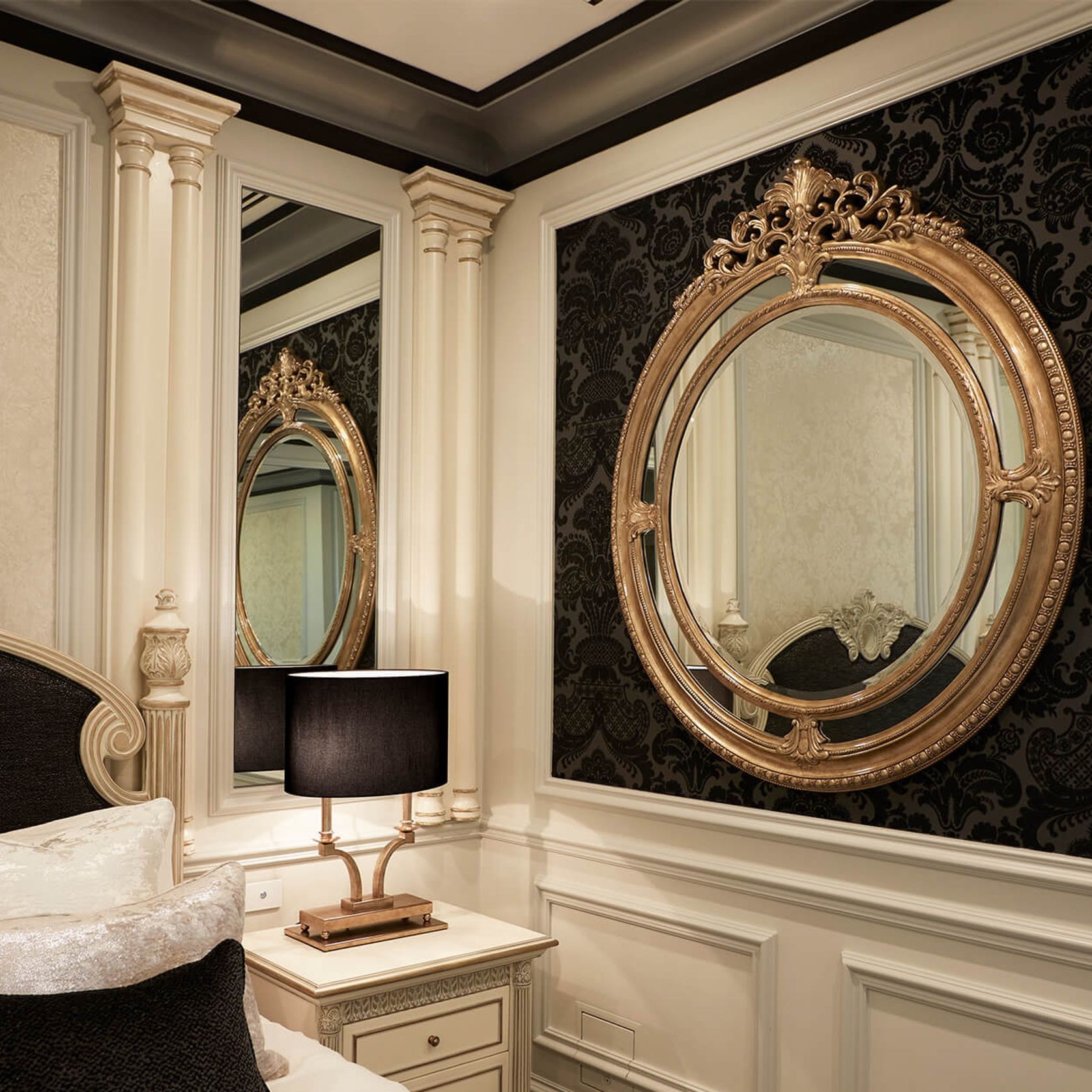 Georgian Hand-Carved Mirror gallery detail image