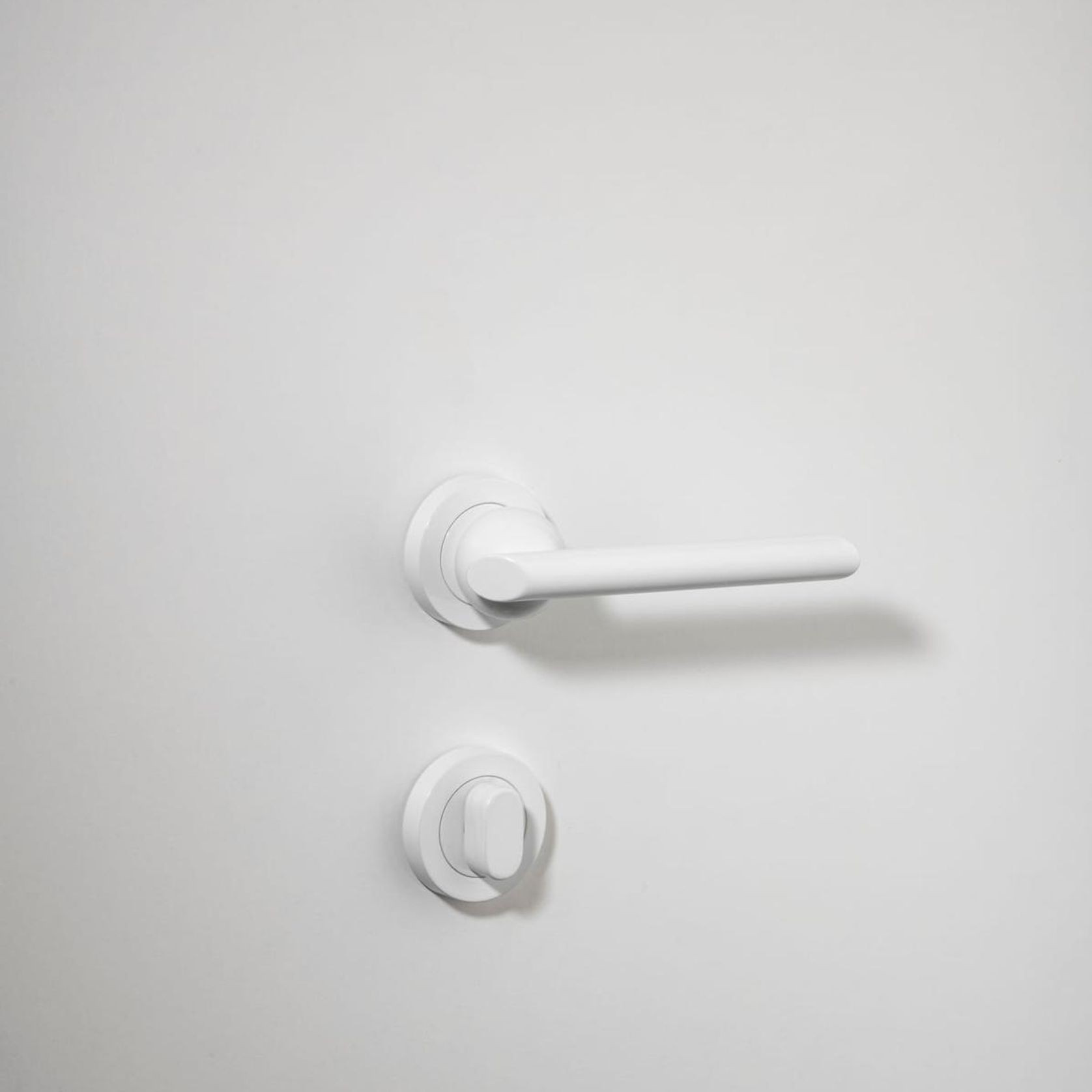 Round Privacy Turn gallery detail image