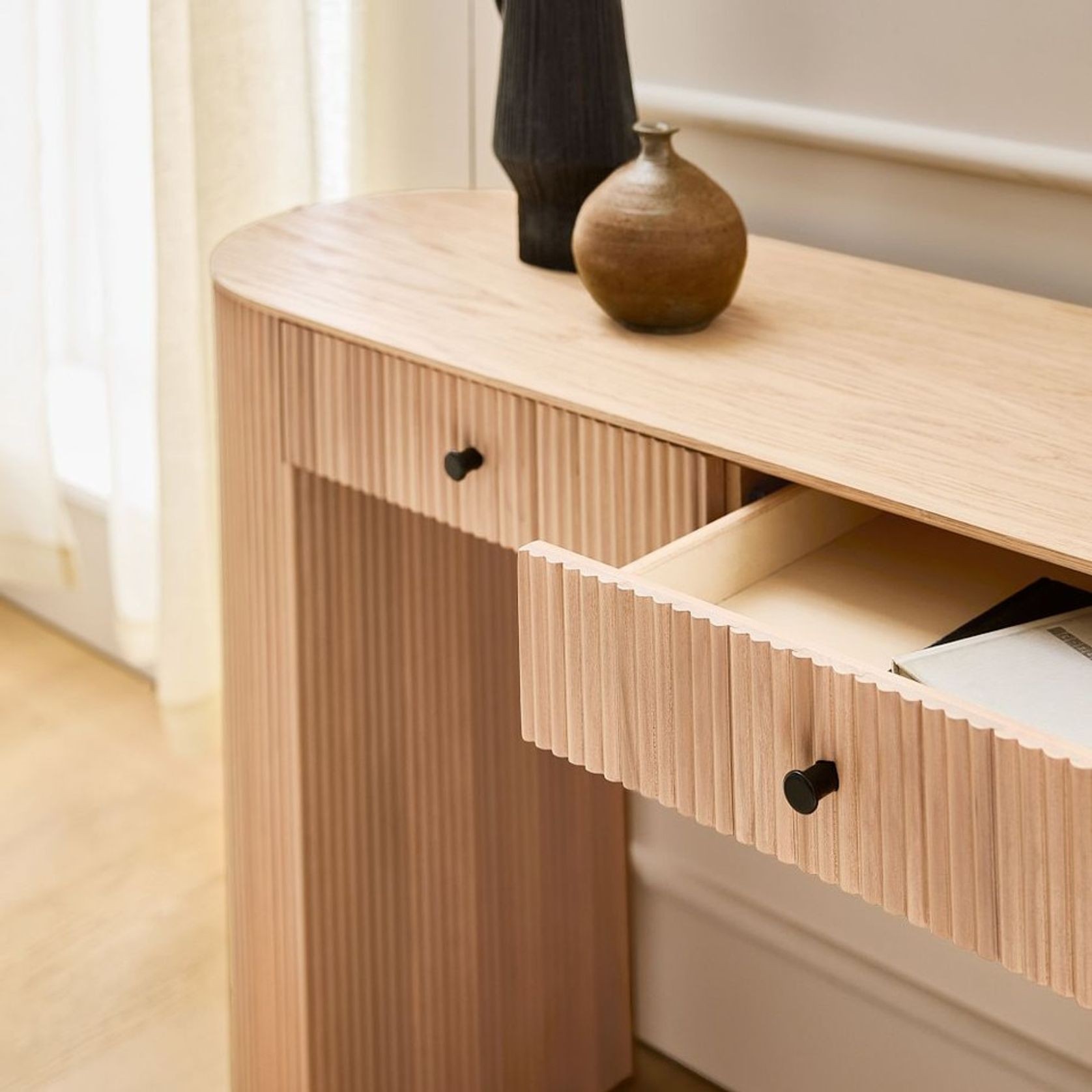 Ellington Console gallery detail image