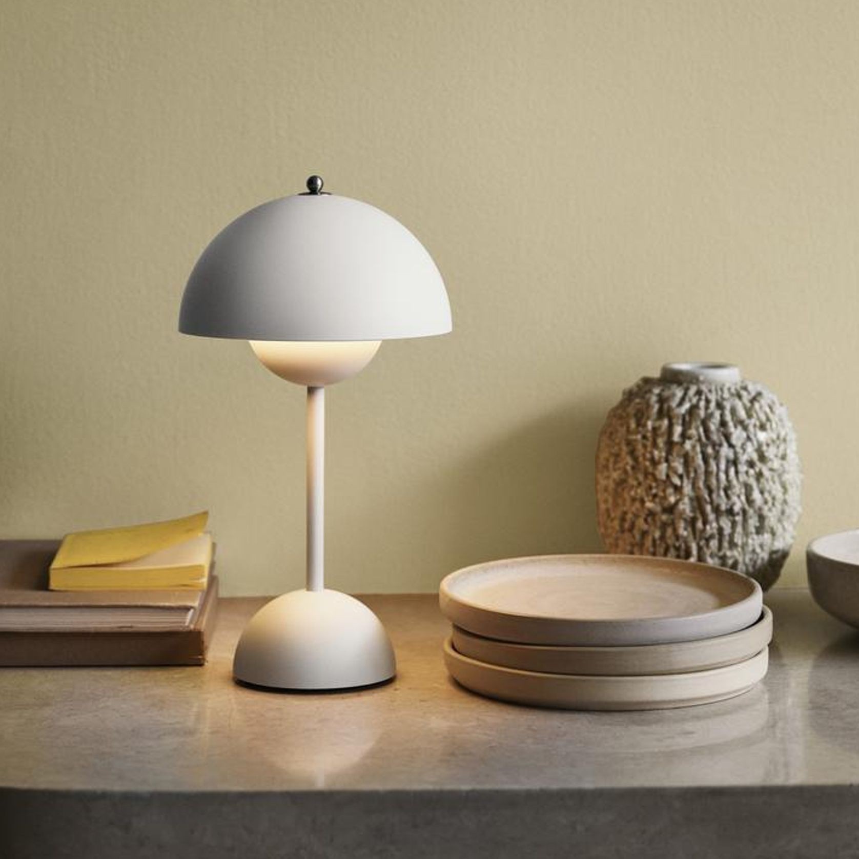 Flowerpot Table Lamp gallery detail image
