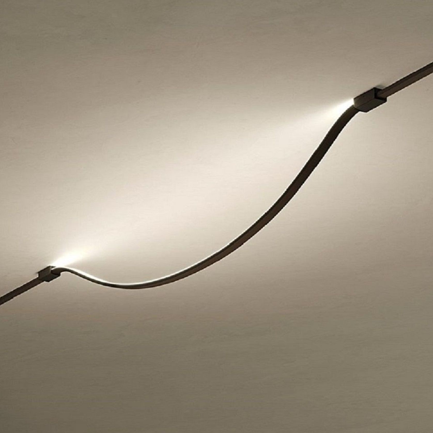 Bow Configurable Lamp gallery detail image