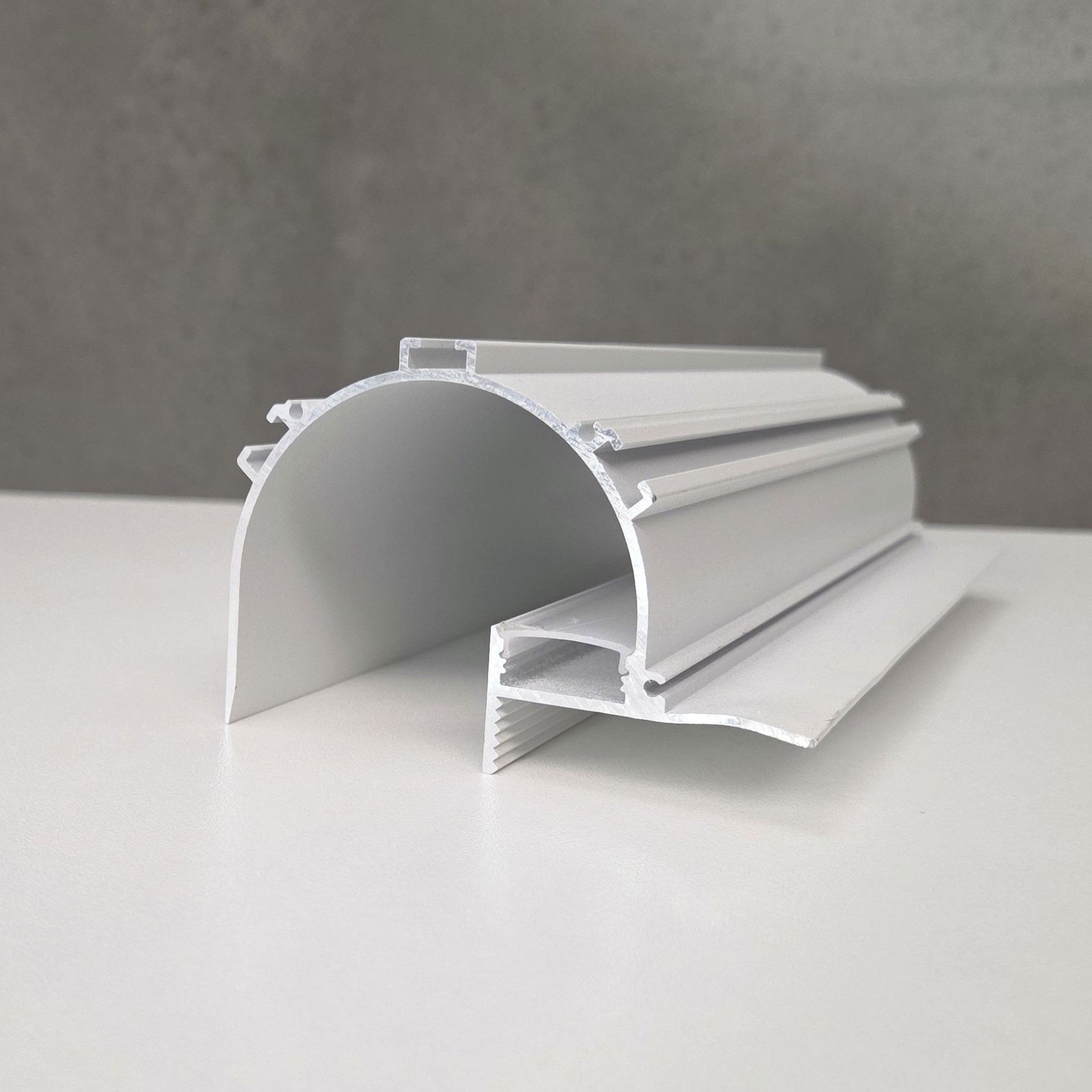 TL020 Vaulted Extrusion for Cove Lighting