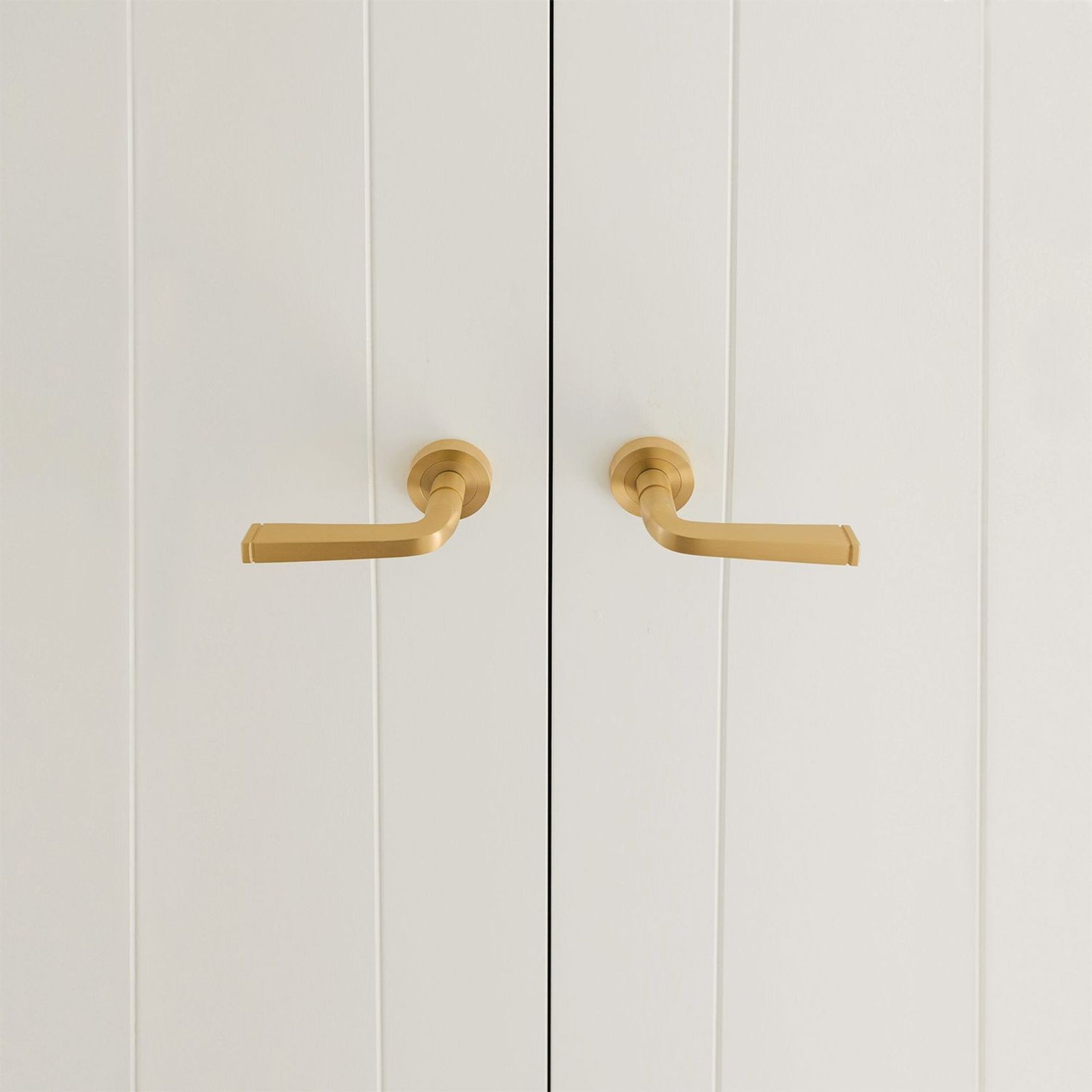 Iver Annecy Door Lever Handle on Round Rose gallery detail image