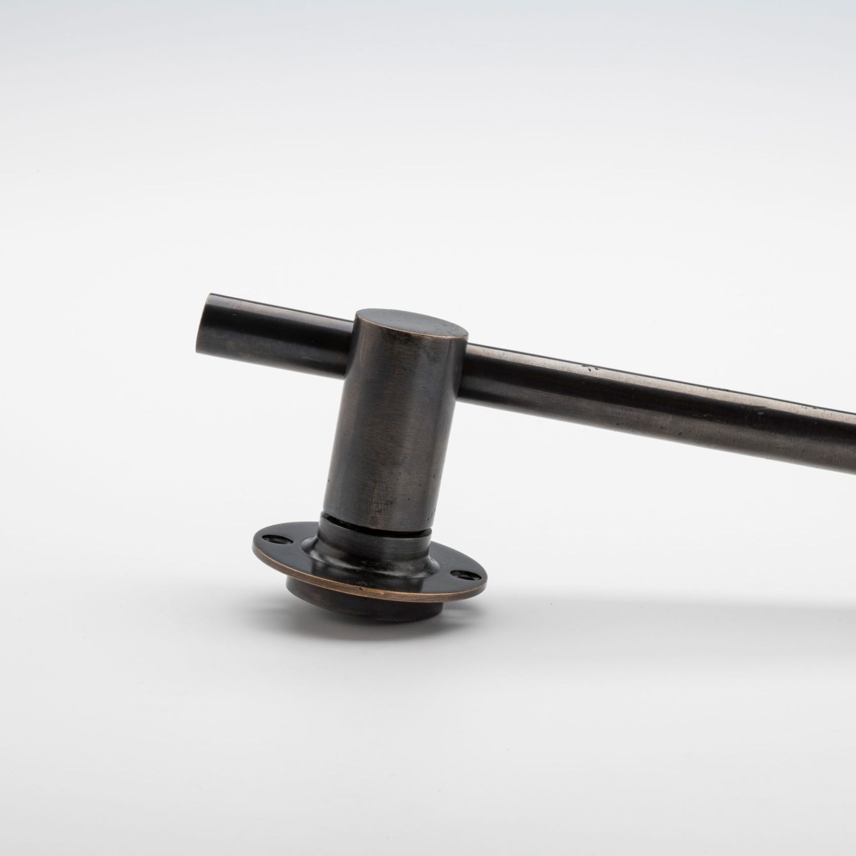 Lever 02 gallery detail image