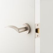 Iver Oxford Door Lever Handle on Round Rose gallery detail image