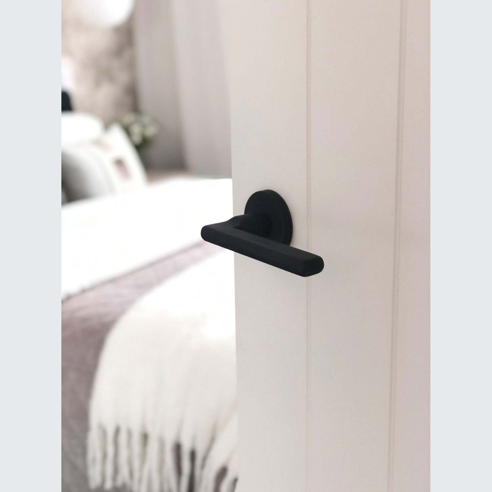 Lagos Privacy Lever Handle I-20BK gallery detail image