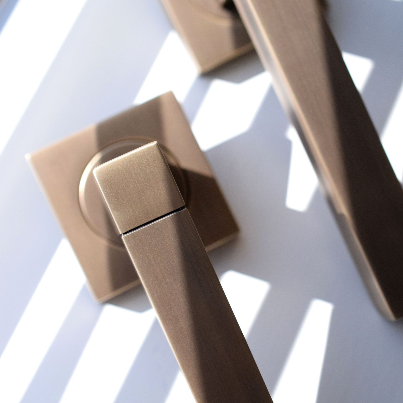 TS S1526 SQUARE SOLID LEVER HANDLE gallery detail image