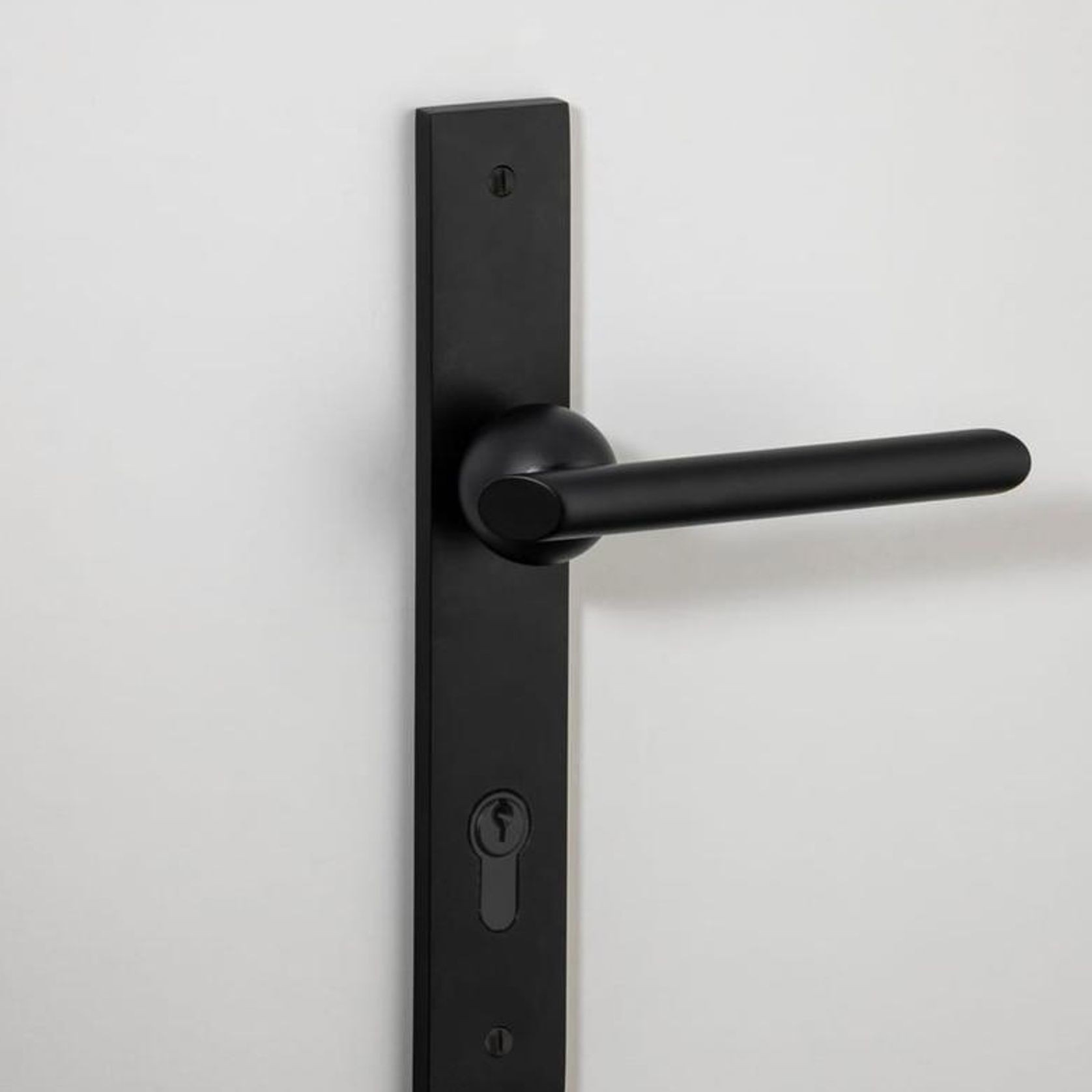 Futurismo Lever - Rectangular Backplate gallery detail image