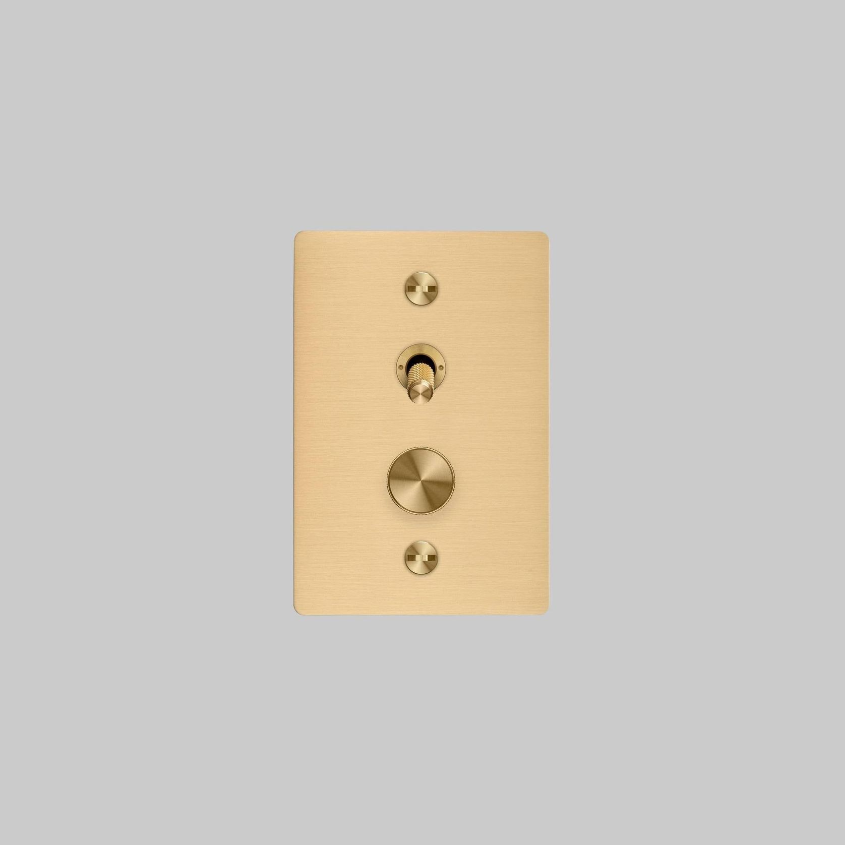 2G Toggle + Dimmer | Vertical | Cross gallery detail image
