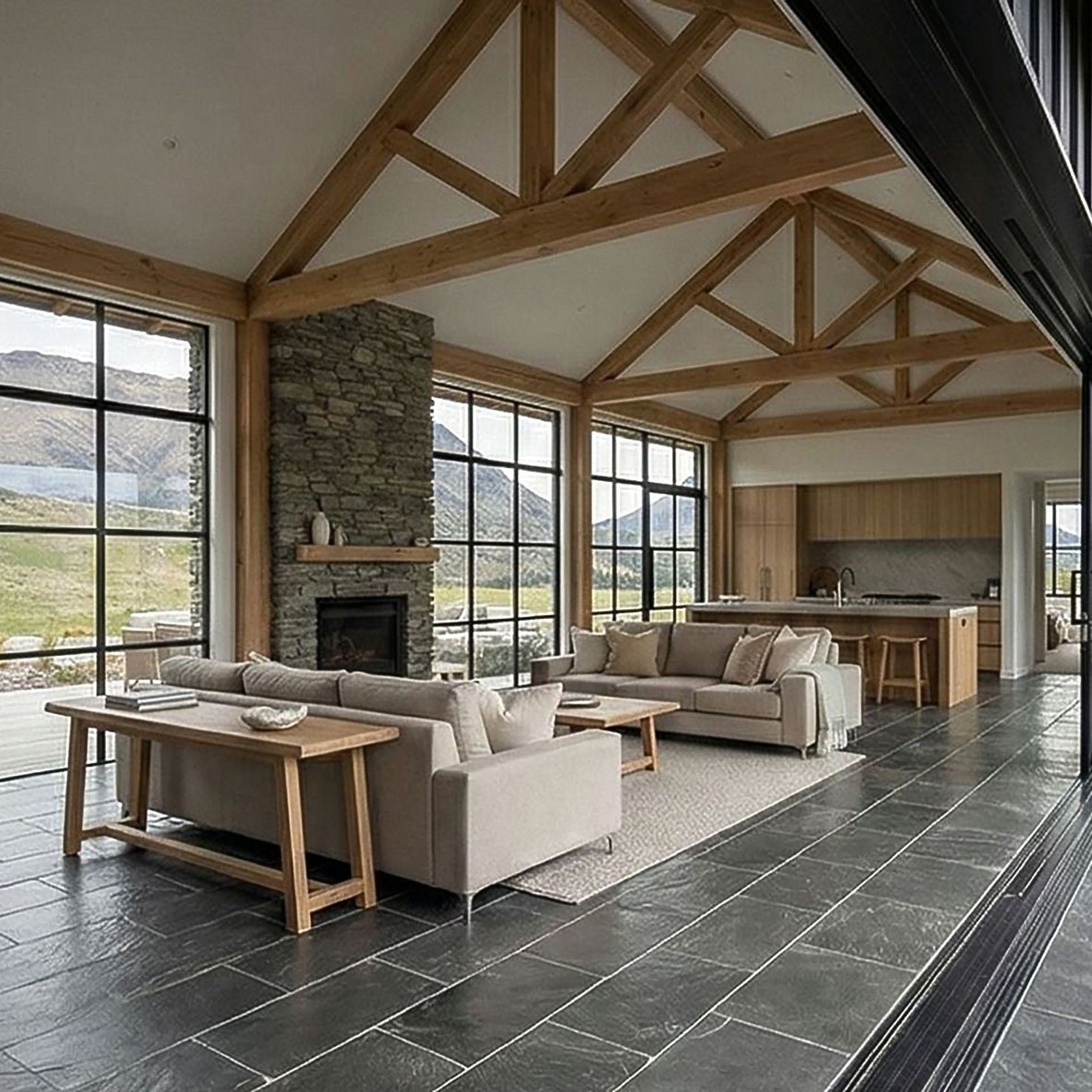 Chateaux Sea Grey Limestone Collection | Stone gallery detail image