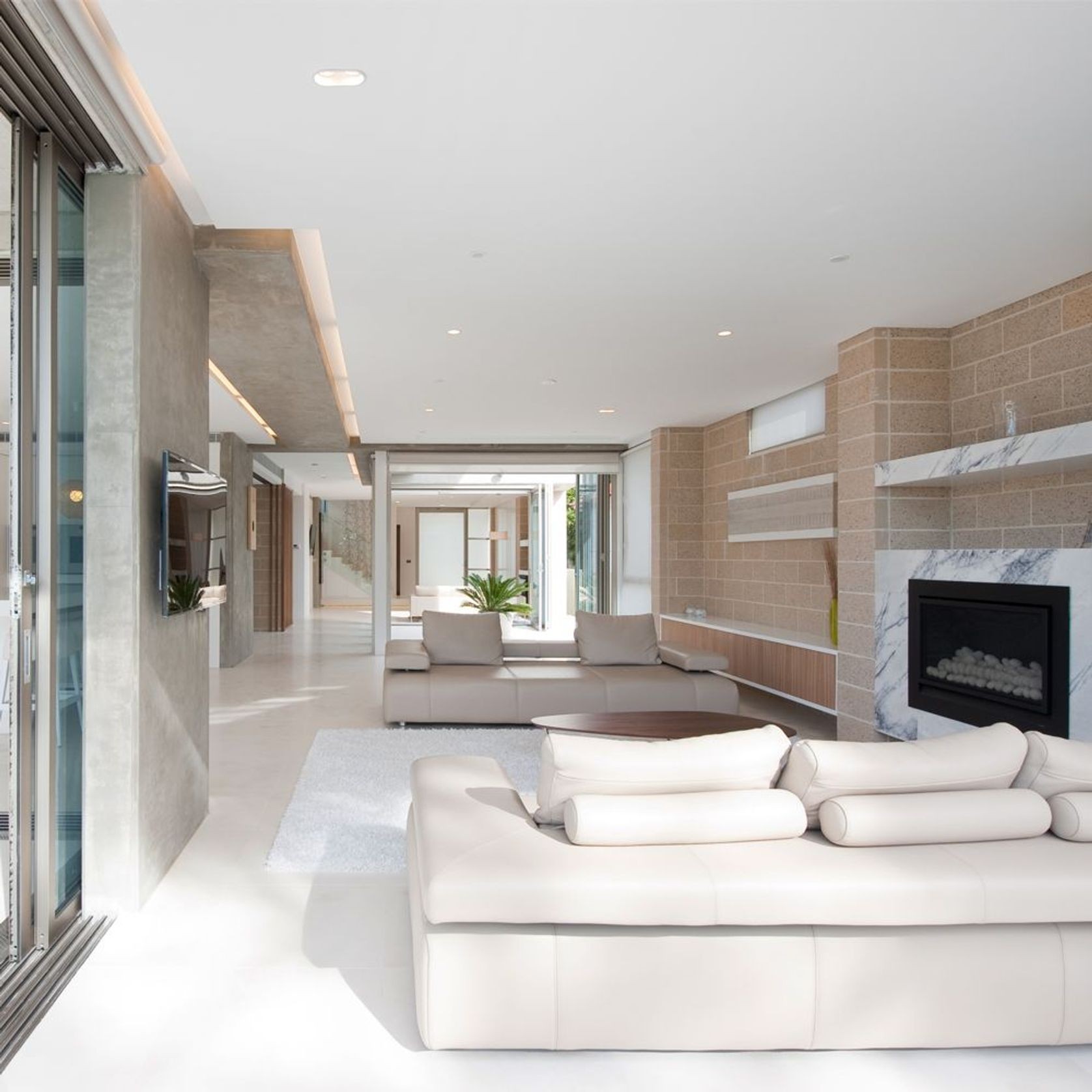 Natural Stone Slabs | La Perla Limestone gallery detail image