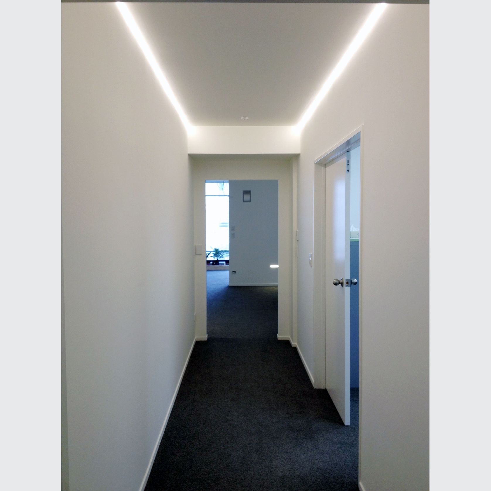 Wheres Ben 25 Linear LED Light gallery detail image