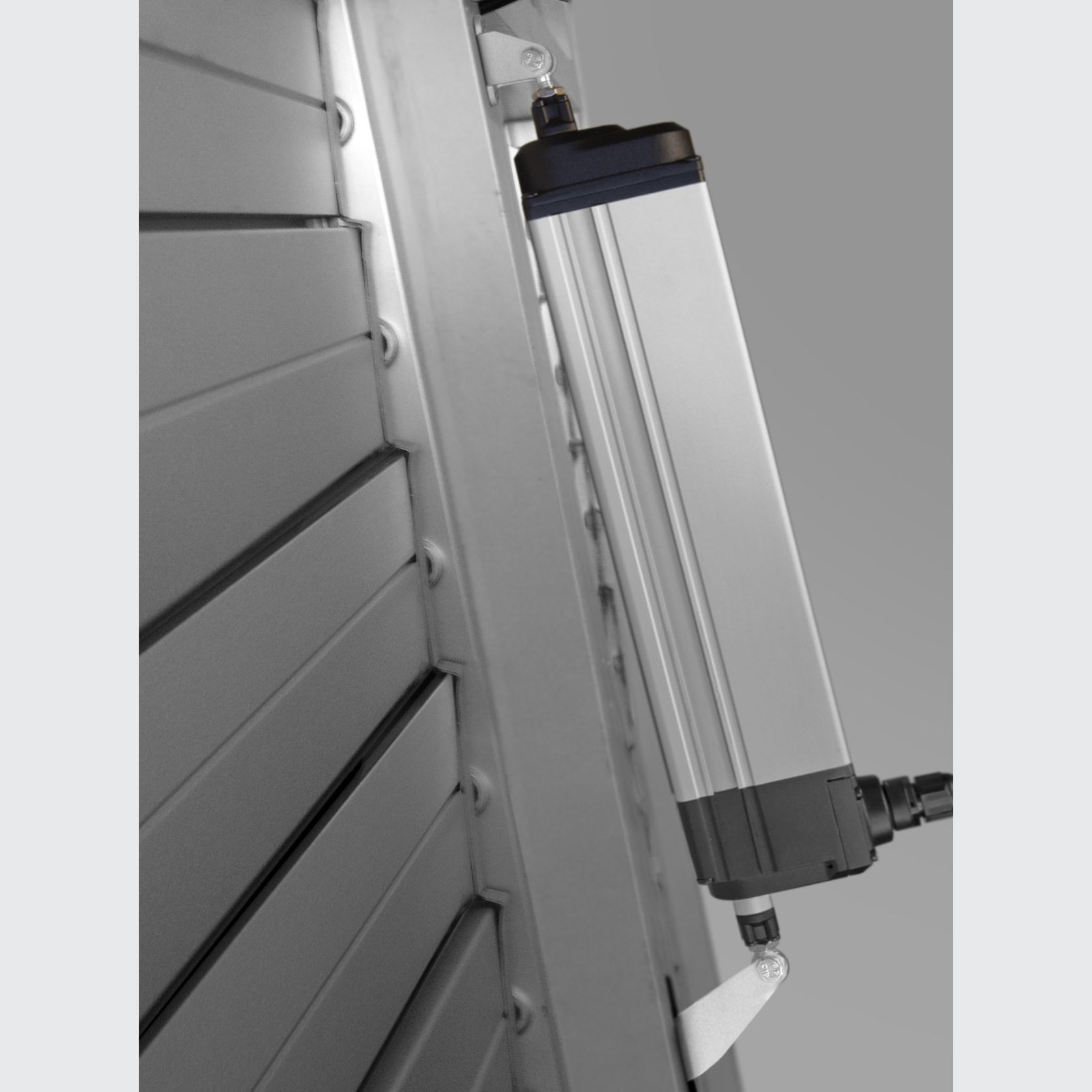 TOPP S80 Linear Stem Actuator 230v Stroke 400mm Louvers gallery detail image