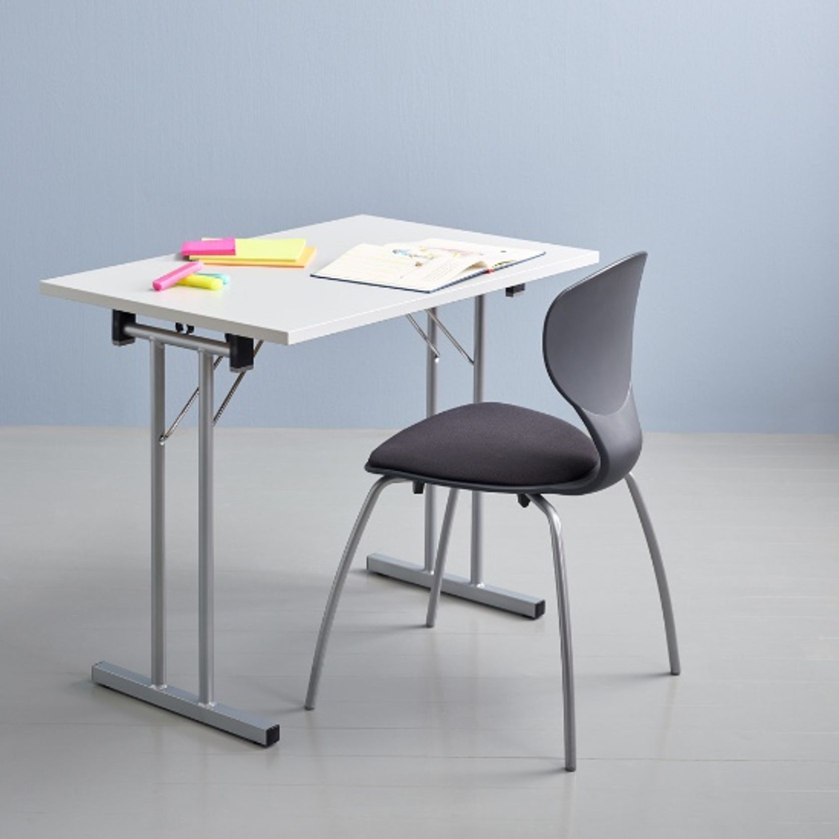 RBM Standard Folding Table 4688 gallery detail image