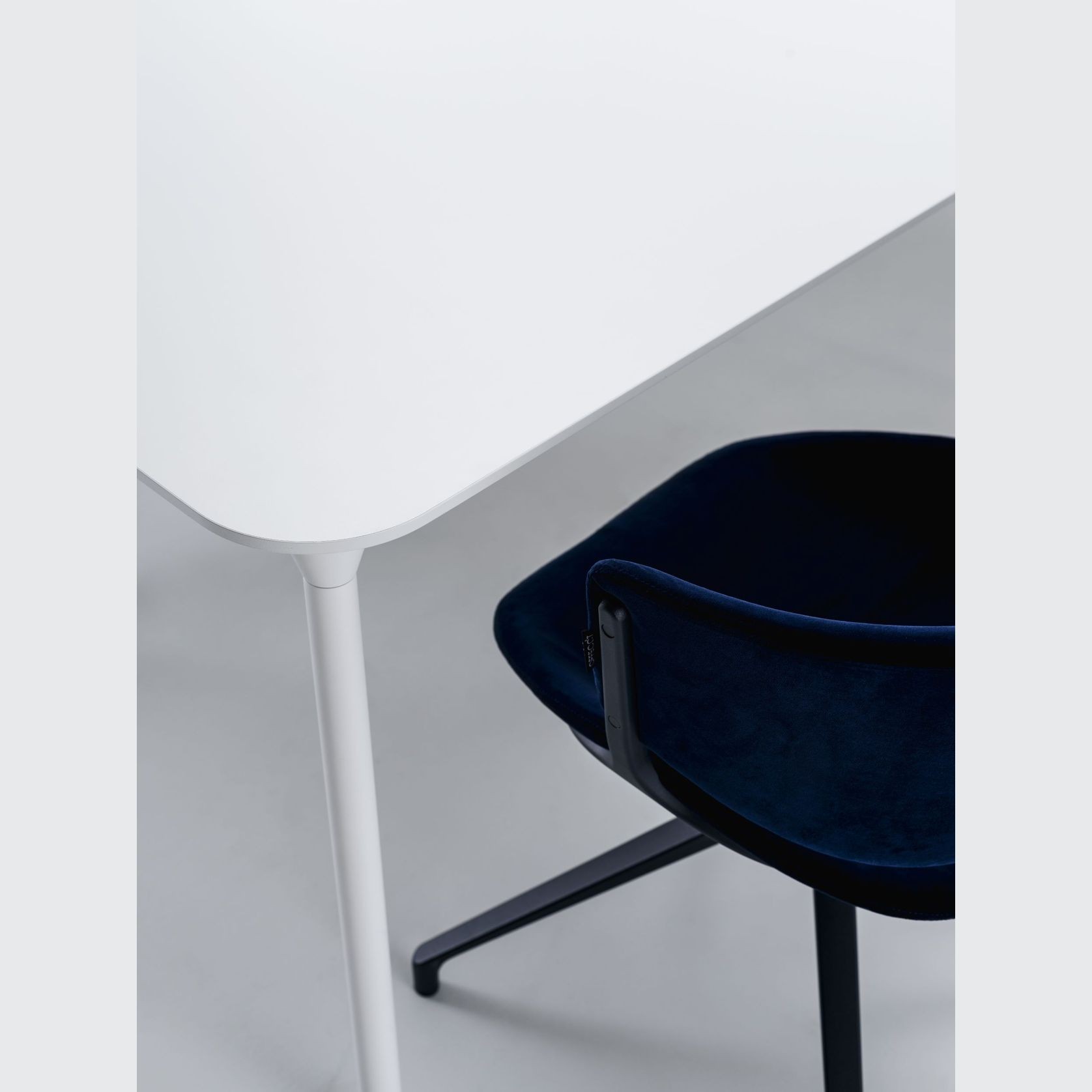 Phoenix Table by Luca Nichetto gallery detail image