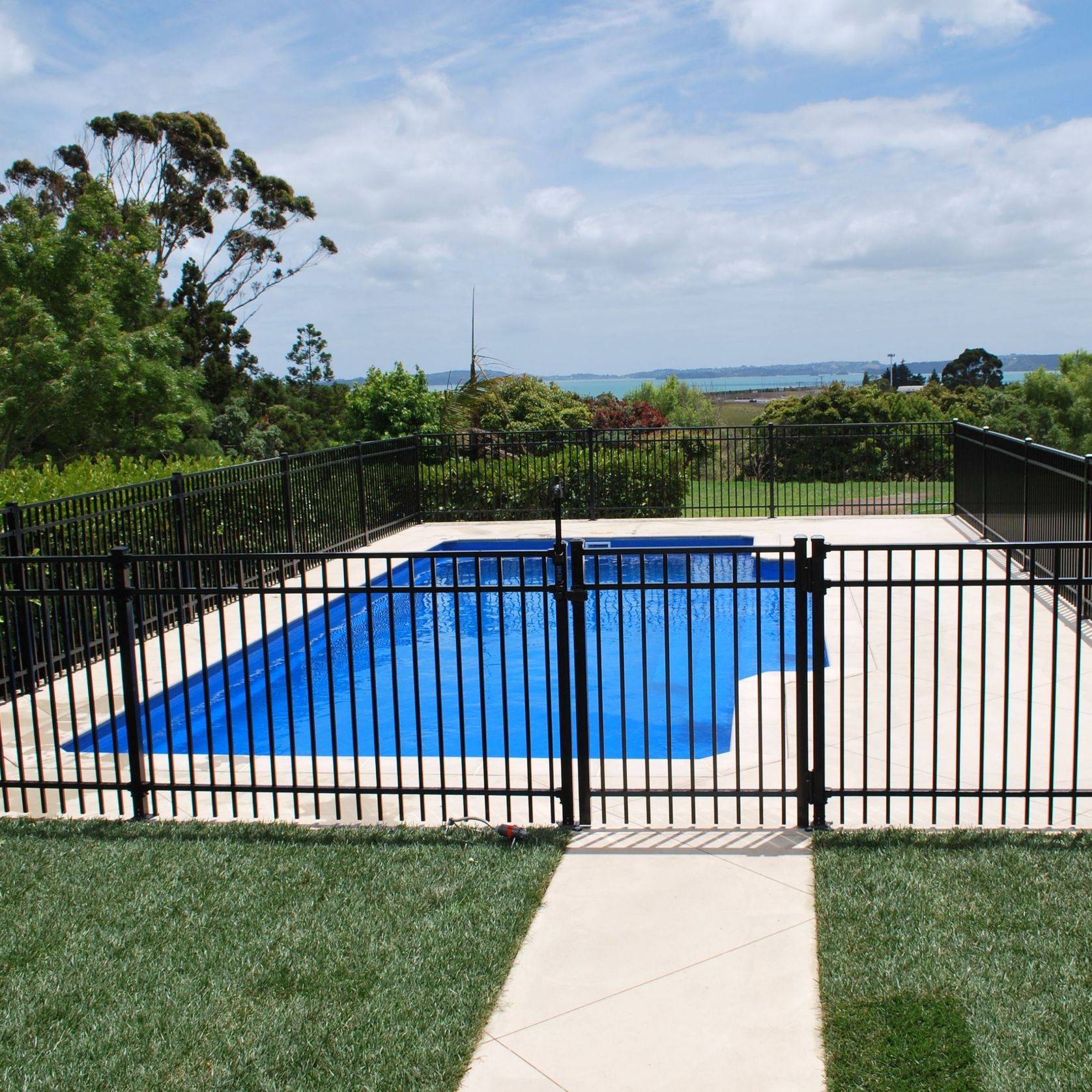 Contemporary Pool Fencing gallery detail image