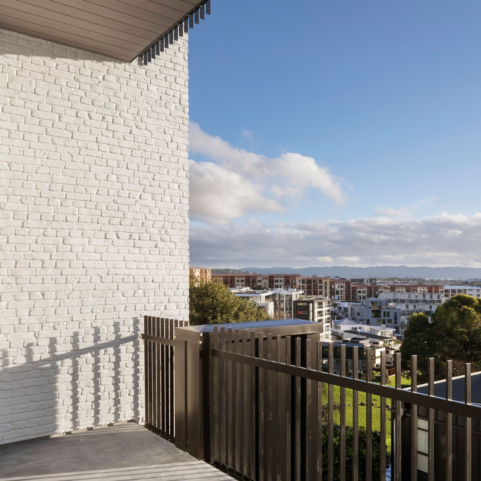 Henley Fin Style Balustrade gallery detail image