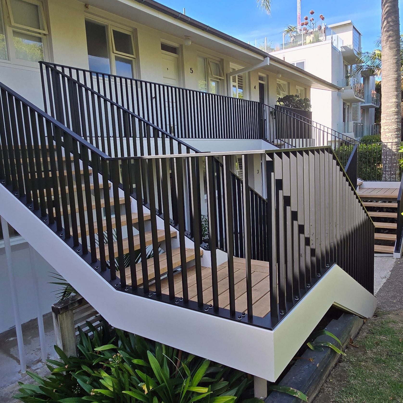 Postless Fin Style Balustrade gallery detail image