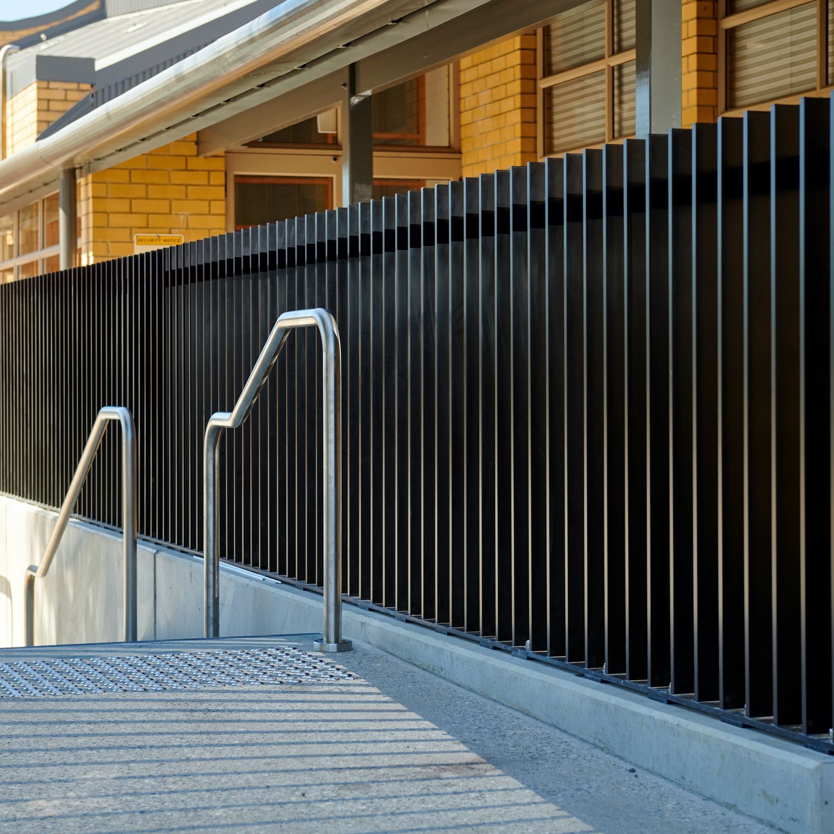 Postless Fin Style Balustrade gallery detail image