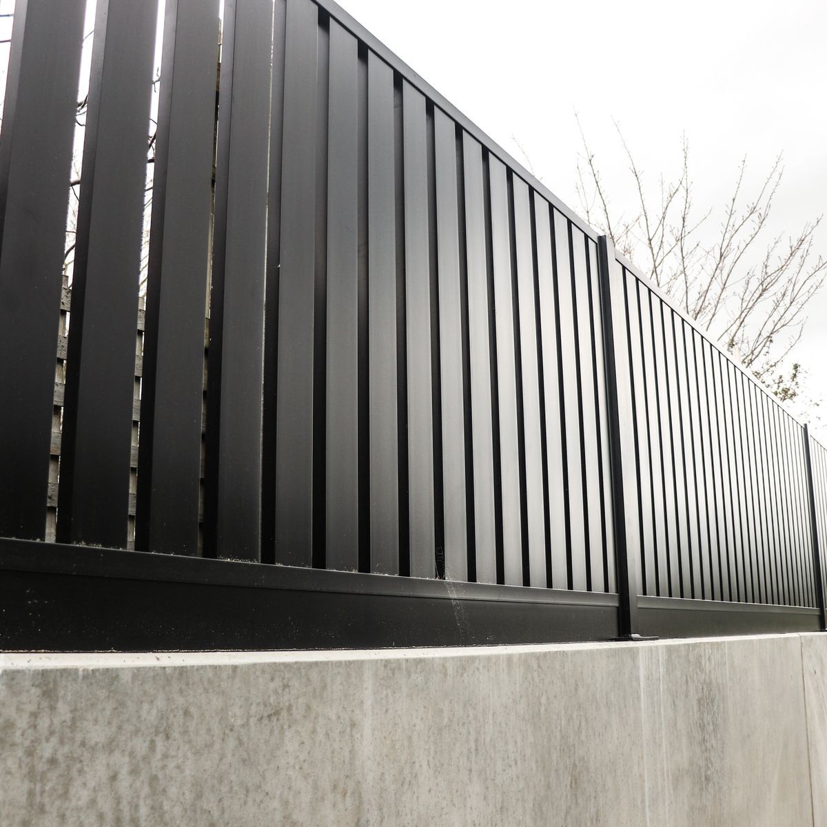 BelAire® Aluminium Vertical Slat Fencing | ArchiPro NZ
