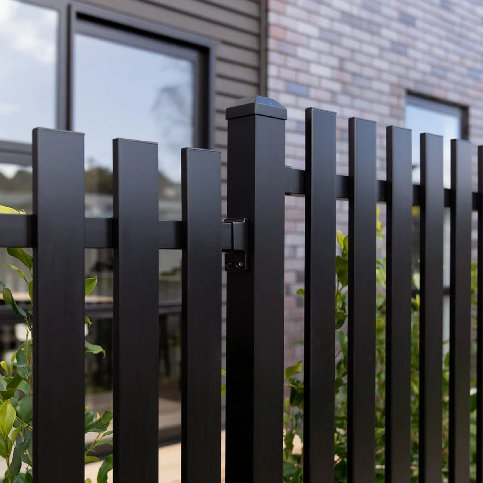 Mako Front Fencing gallery detail image