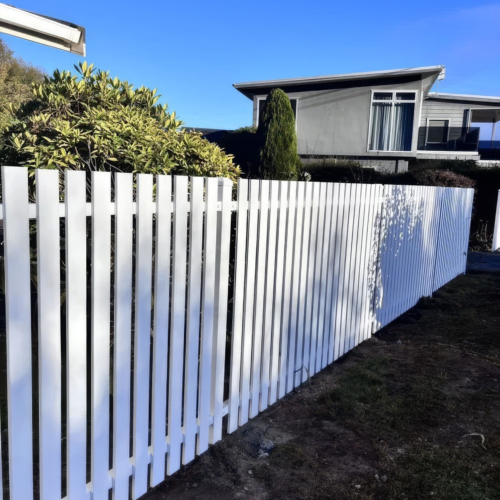 Mako Pool Fencing gallery detail image