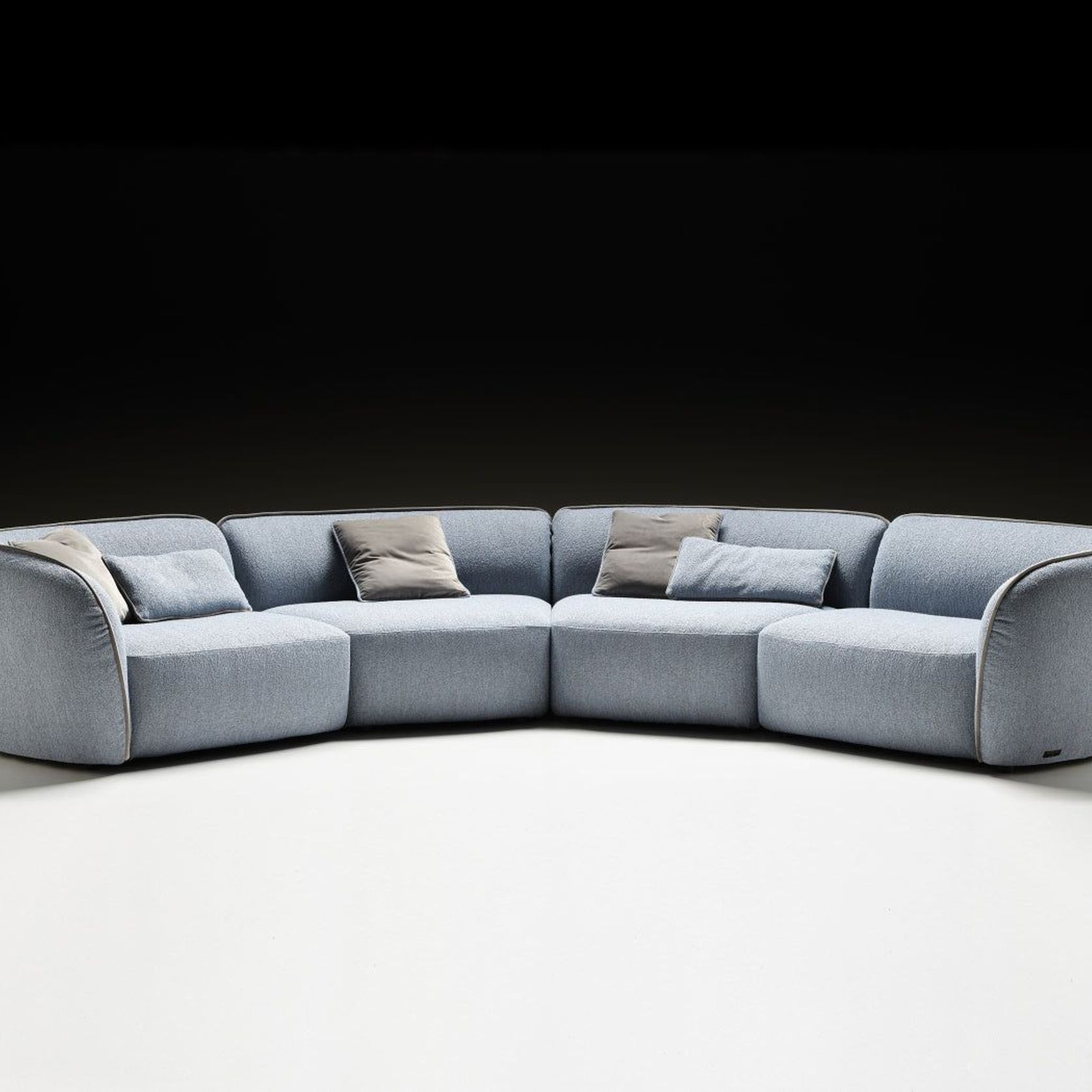 Erasmo Sofa gallery detail image