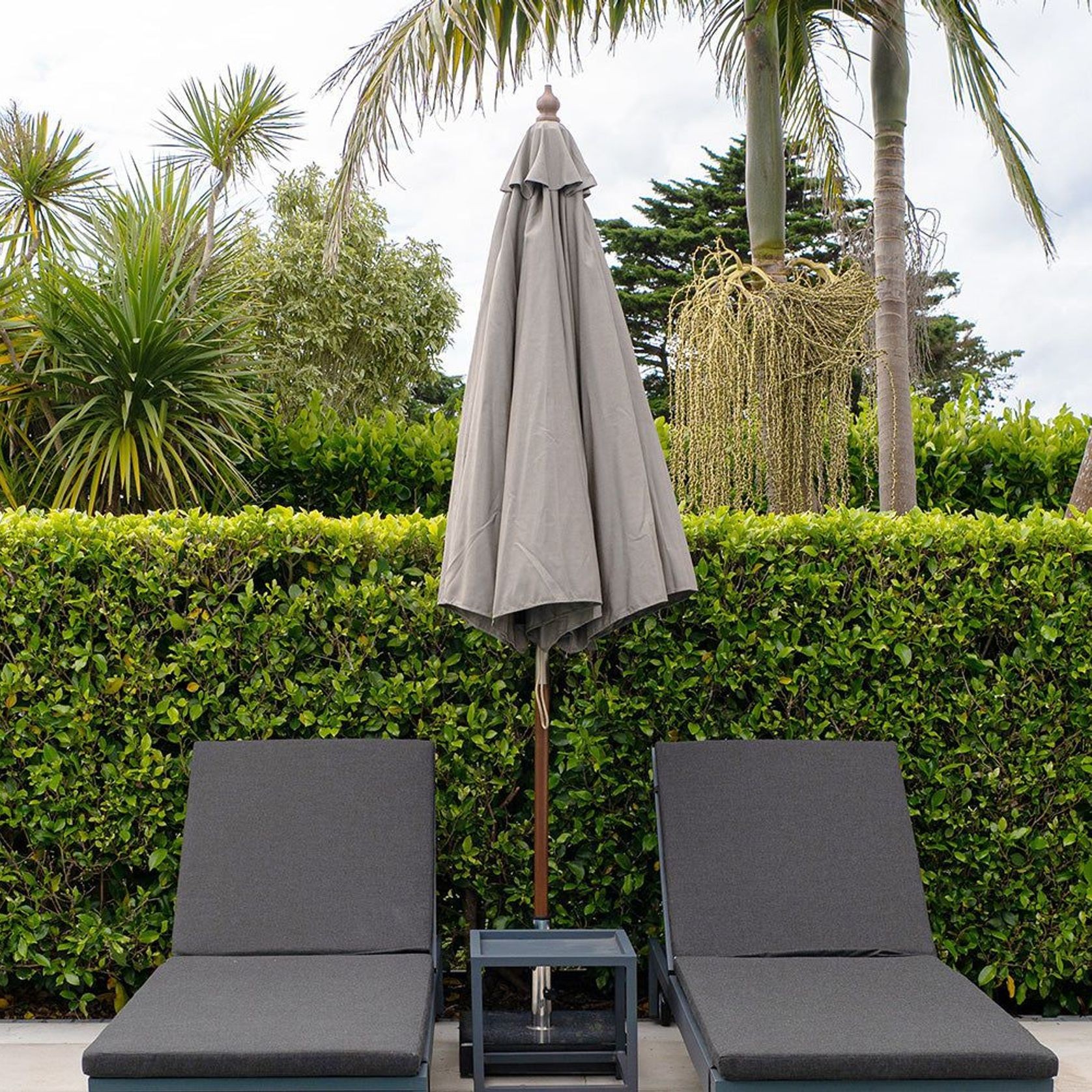 Nile 2.7m Sunbrella Round Market Umbrella gallery detail image