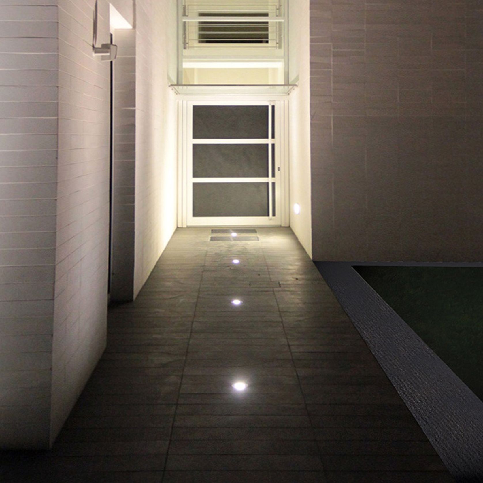 Cromie Consolare Bianco | Compact Tiles gallery detail image