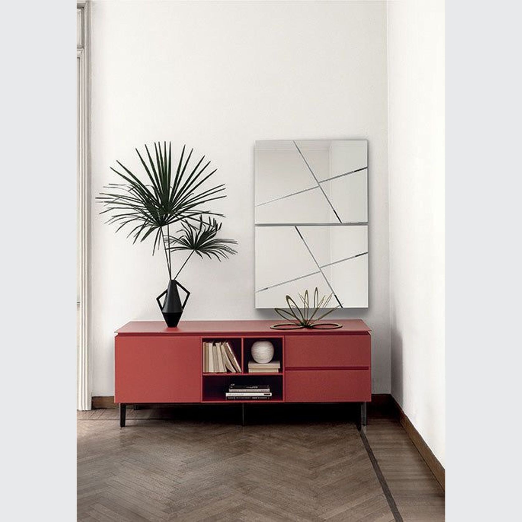 Cosmopolitan Console gallery detail image