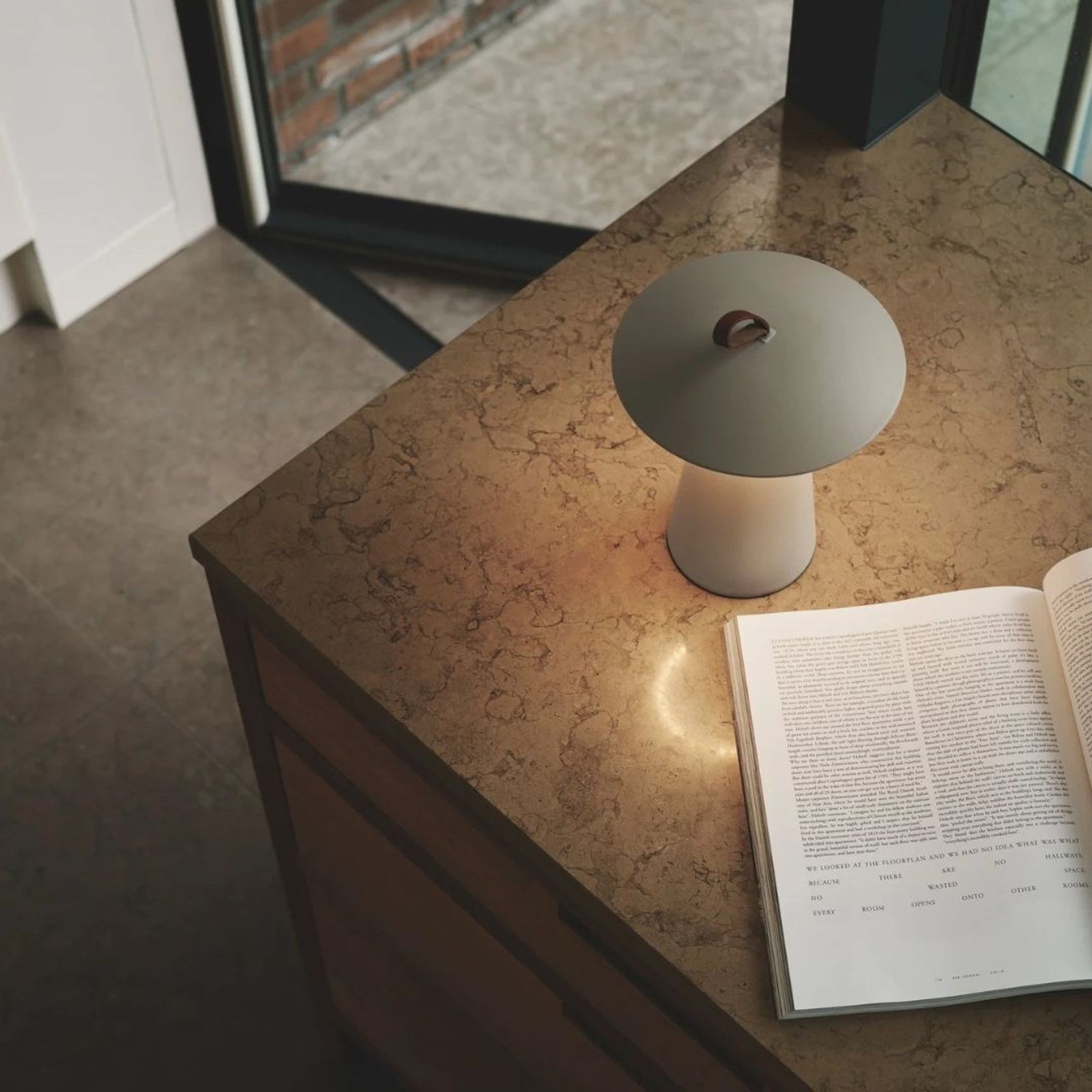 Ara To-Go 2 Lamp gallery detail image