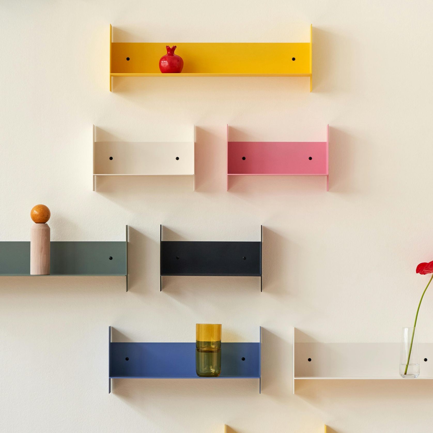 Tiptoe Pli Shelf gallery detail image