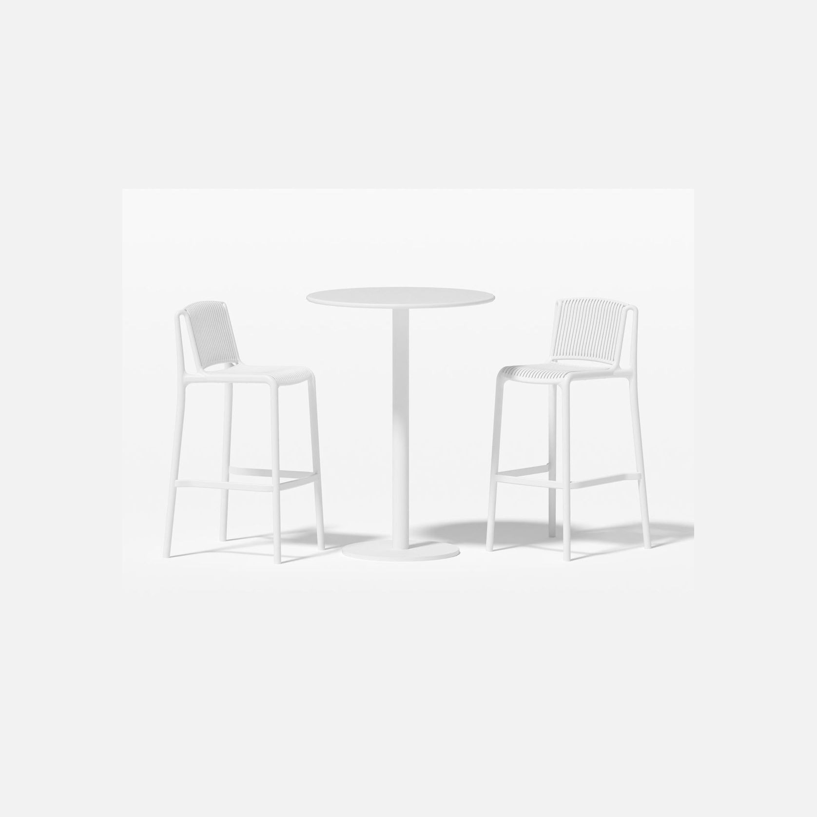 Robin Table With Alma Chairs 3-Piece Outdoor Bar Set gallery detail image
