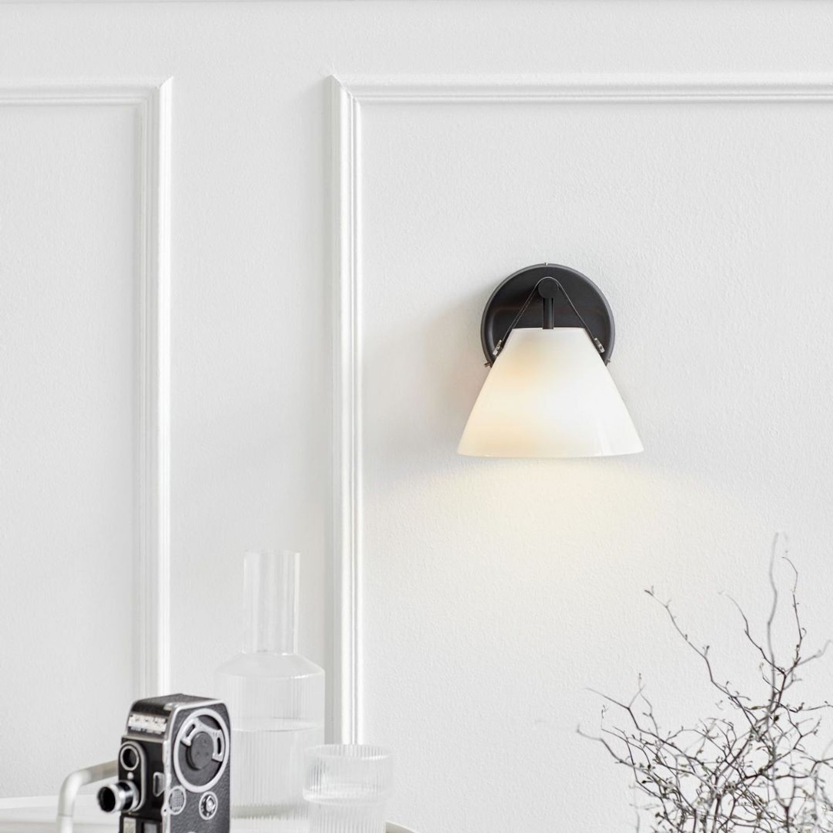 Strap 15 Wall Light gallery detail image