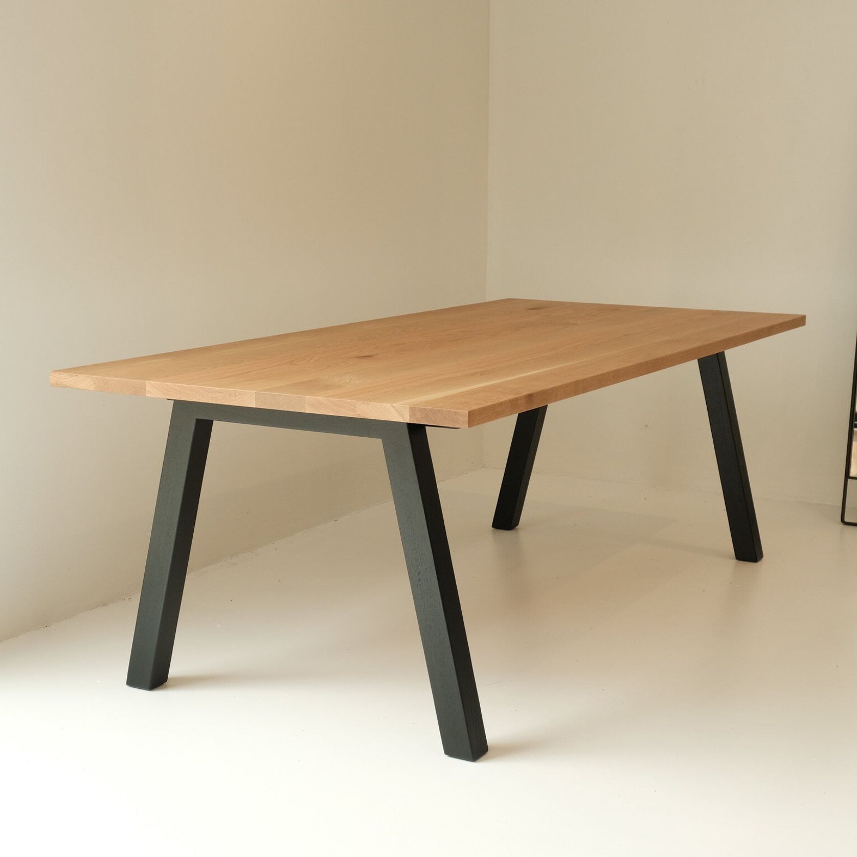 Piper Table | Oak gallery detail image