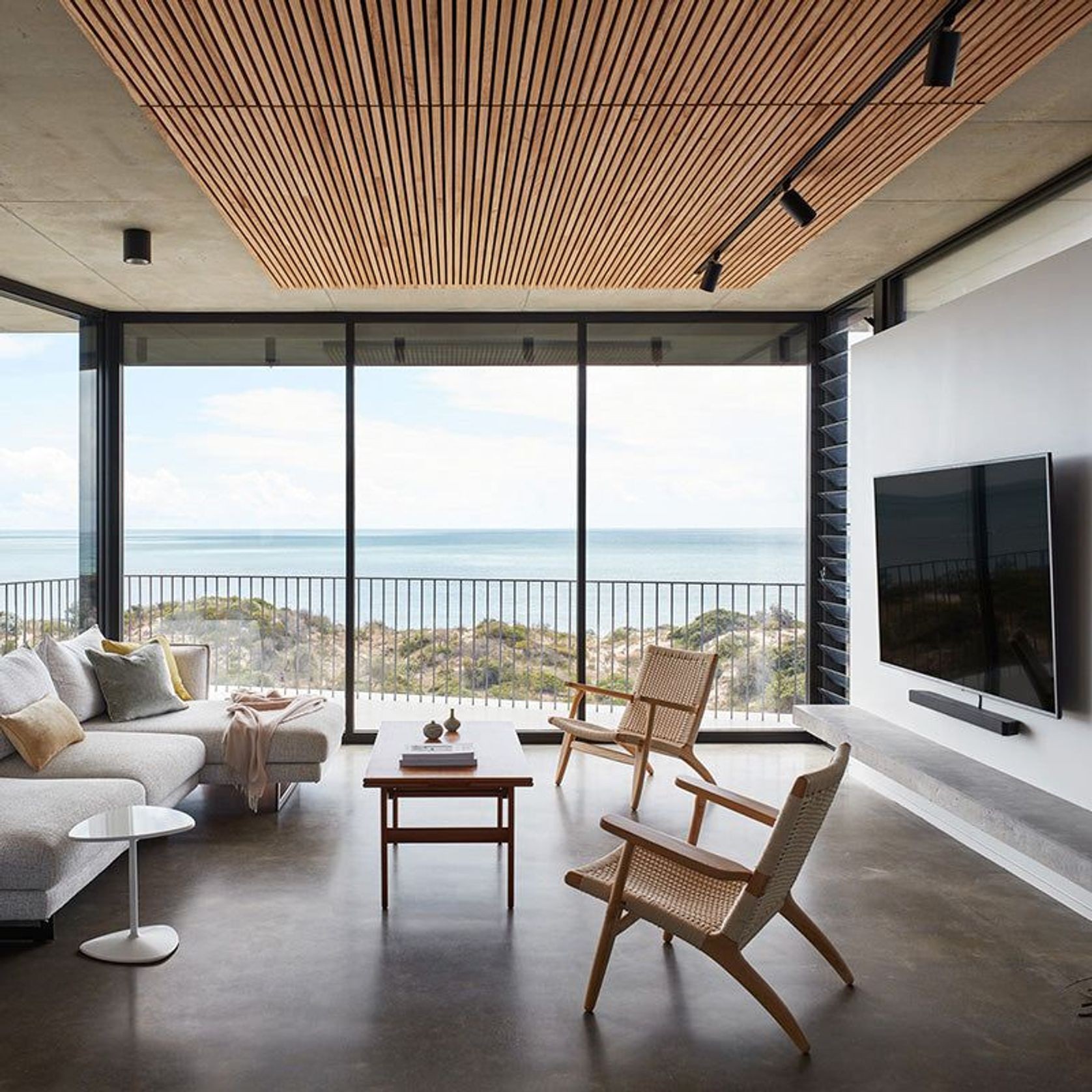 WOODFLEX Flexible Acoustic Wood Slat Wall Panel, Oak Veneer - 2400mm x 600mm gallery detail image