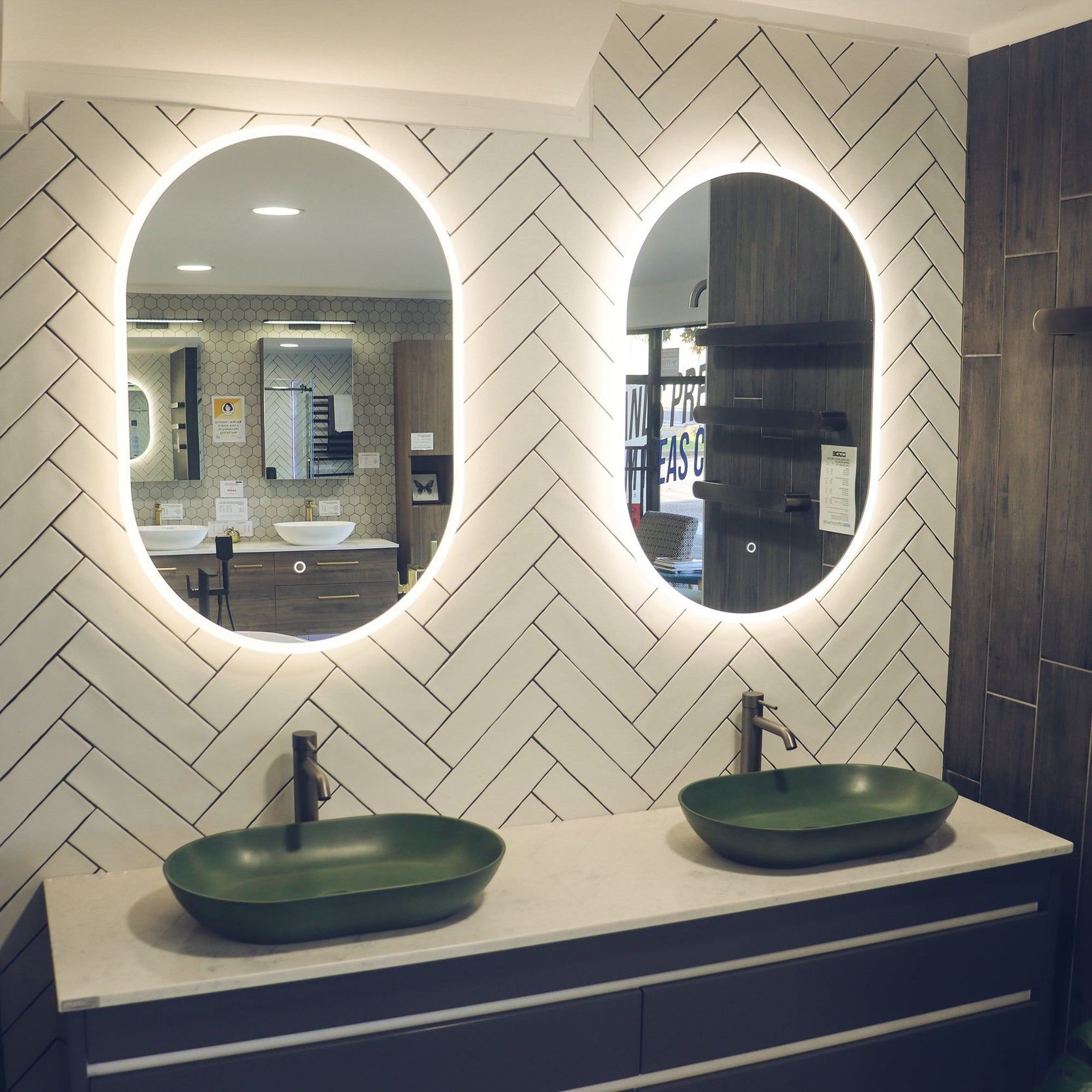Solace Oval Led Mirror gallery detail image