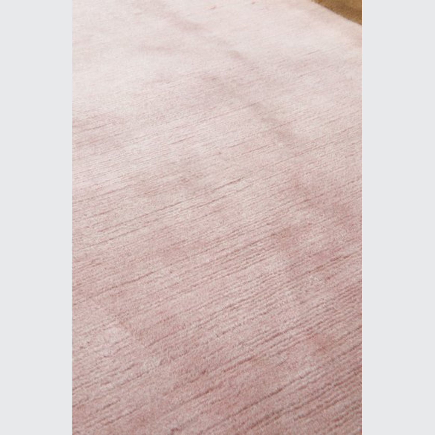 The Rug Company | Mohair Border Rose Quartz gallery detail image