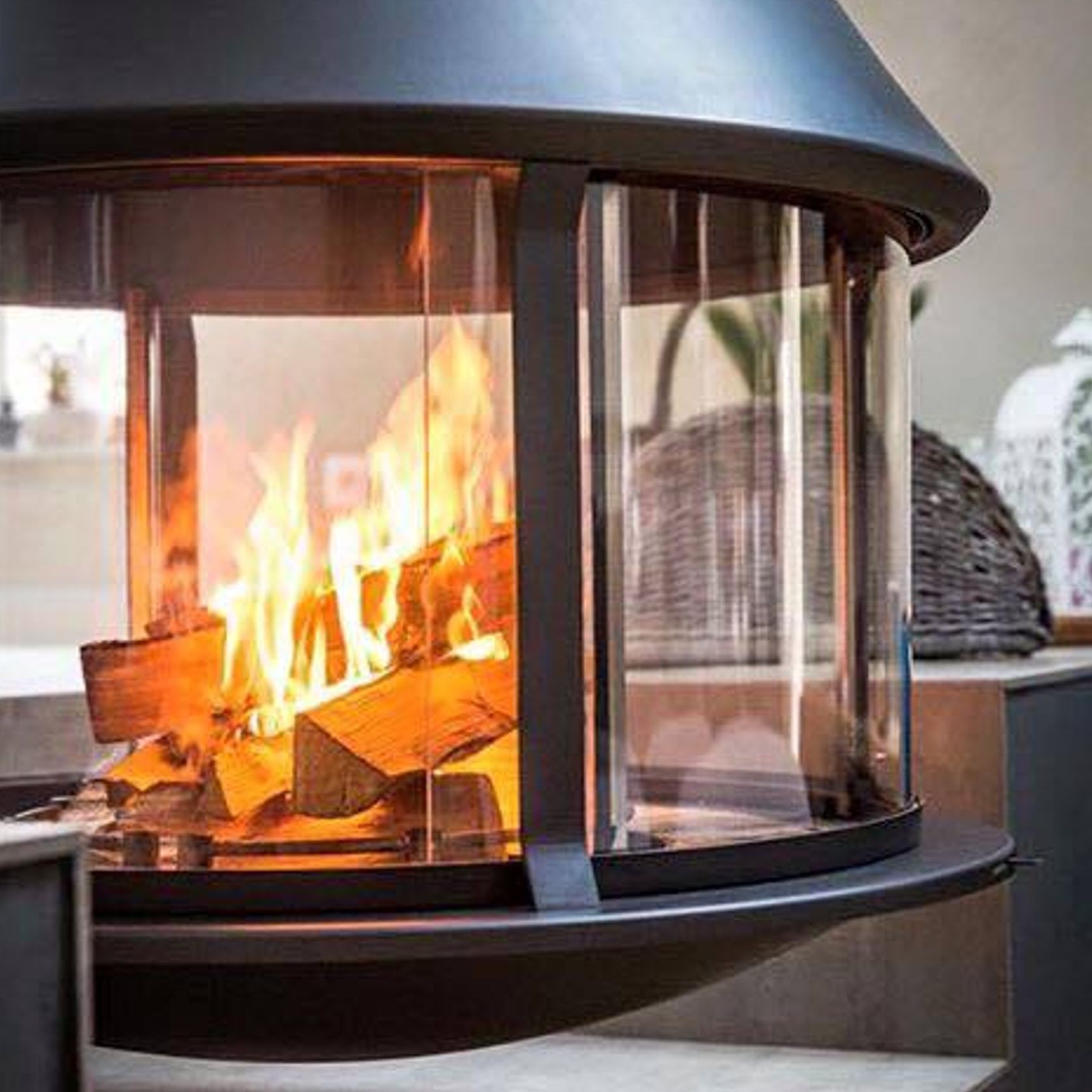 Jc Bordelet Zelia 908 | Suspended Fireplace gallery detail image