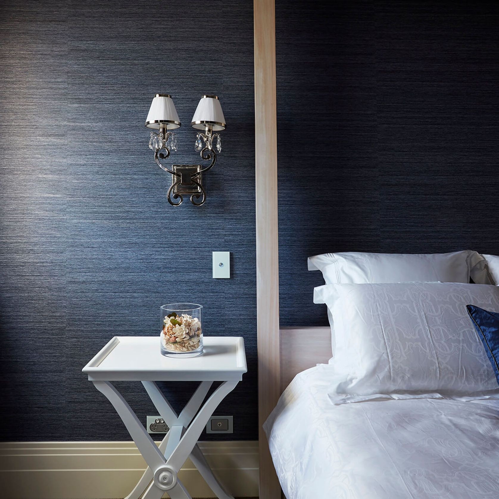 Four Poster Bed gallery detail image