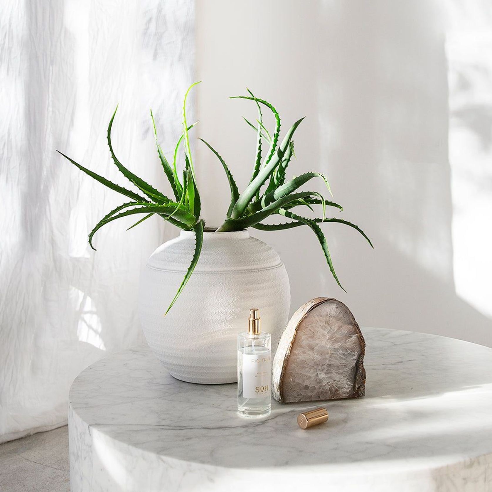 Elle Round Block Marble Coffee Table / White gallery detail image