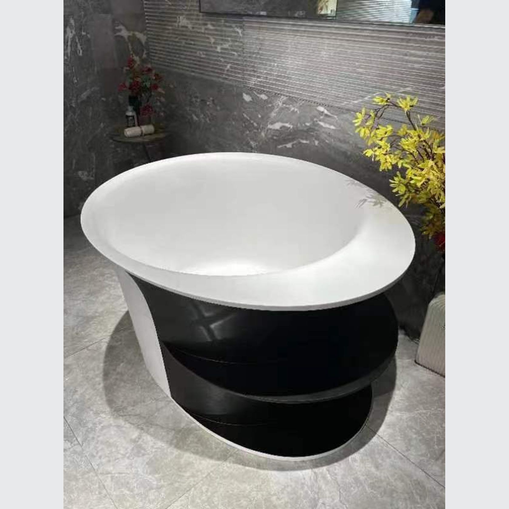 Josei Round Japanese Shelf Soak Tub - 1200mm - MGD01 gallery detail image