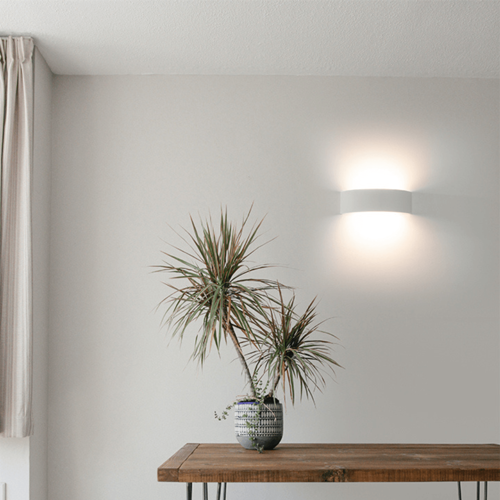 Valencia LED Curved Wall Light in White gallery detail image